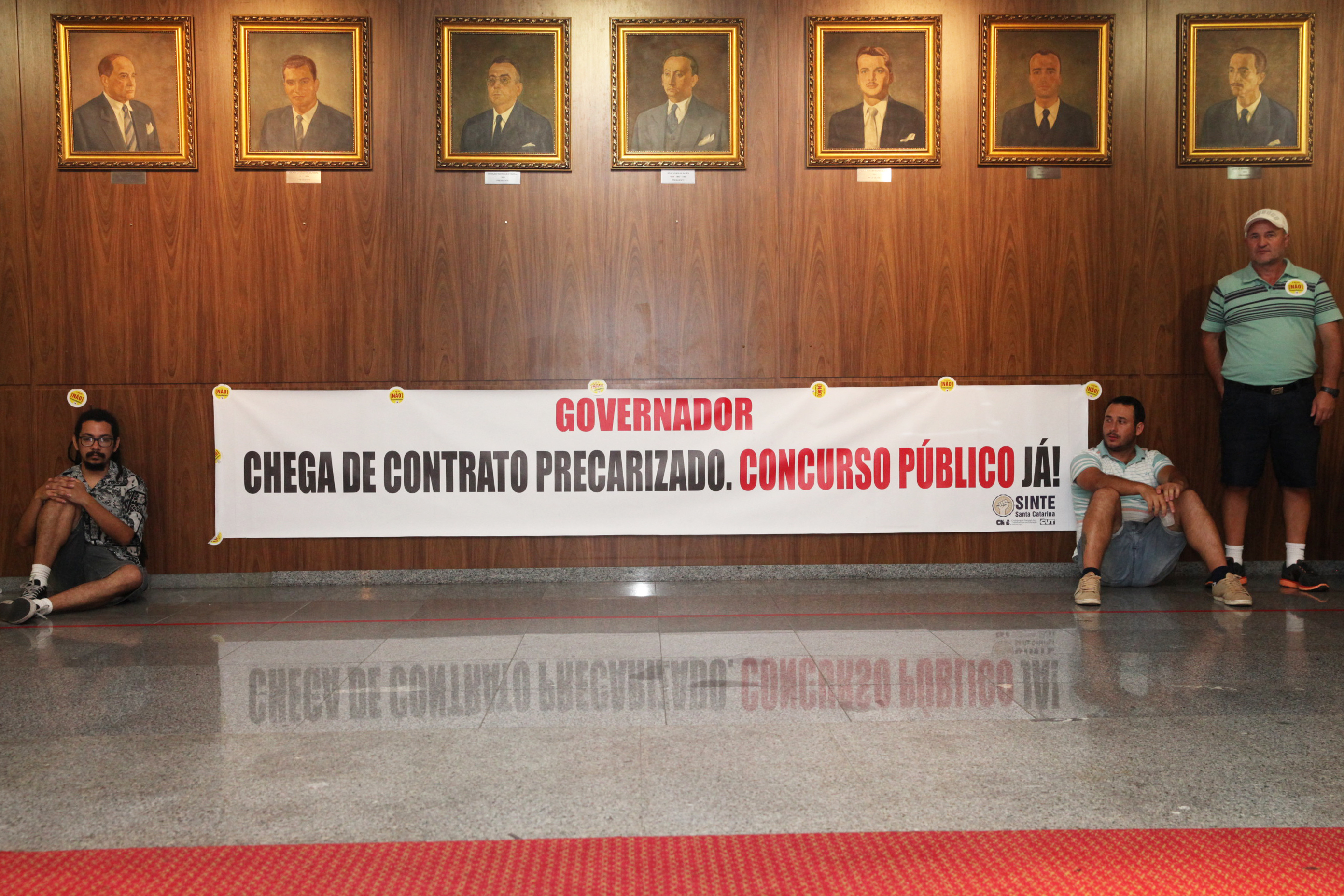 Servidores acompanham  reunião da Comissão de Finanças. Foto: Fábio Queiroz / Agência AL