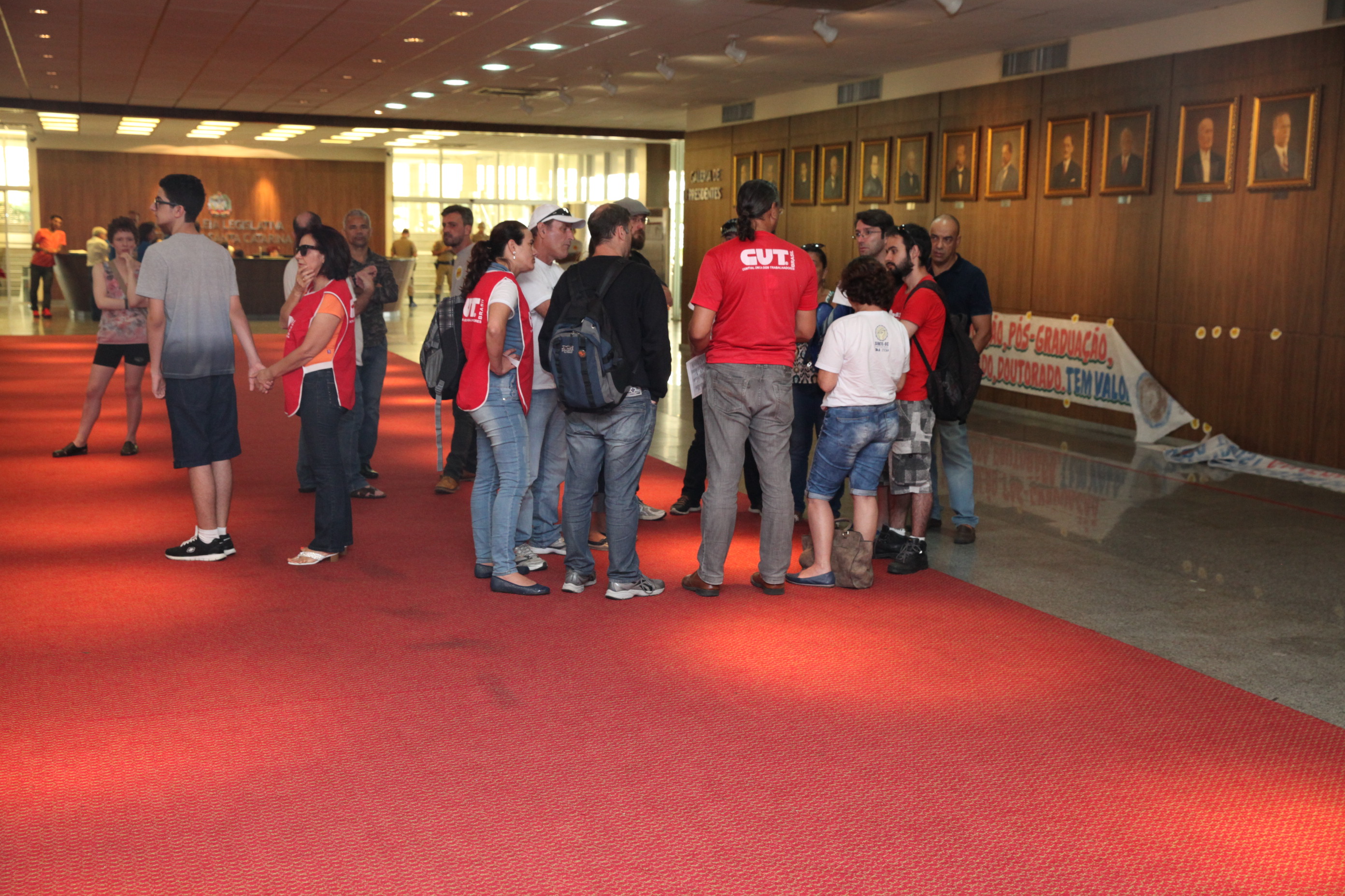 Servidores acompanham  reunião da Comissão de Finanças. Foto: Fábio Queiroz / Agência AL