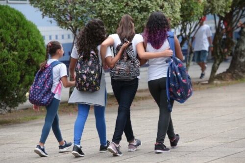 Escola do Legislativo recebe homenagem do Parlamento pelos 15 anos de atuação