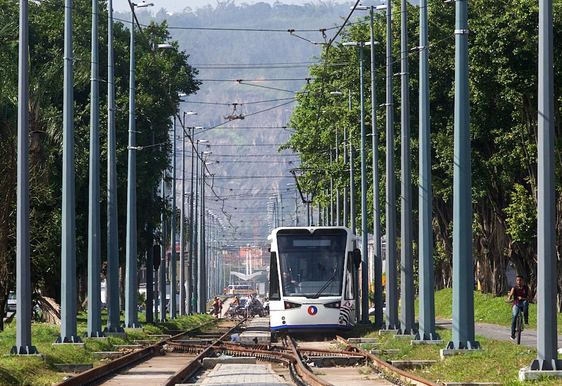 PPPs podem ser utilizadas para investimentos em obras de mobilidade urbana, como ocorre em Santos (SP). FOTO: Daniel Guimarães/A2