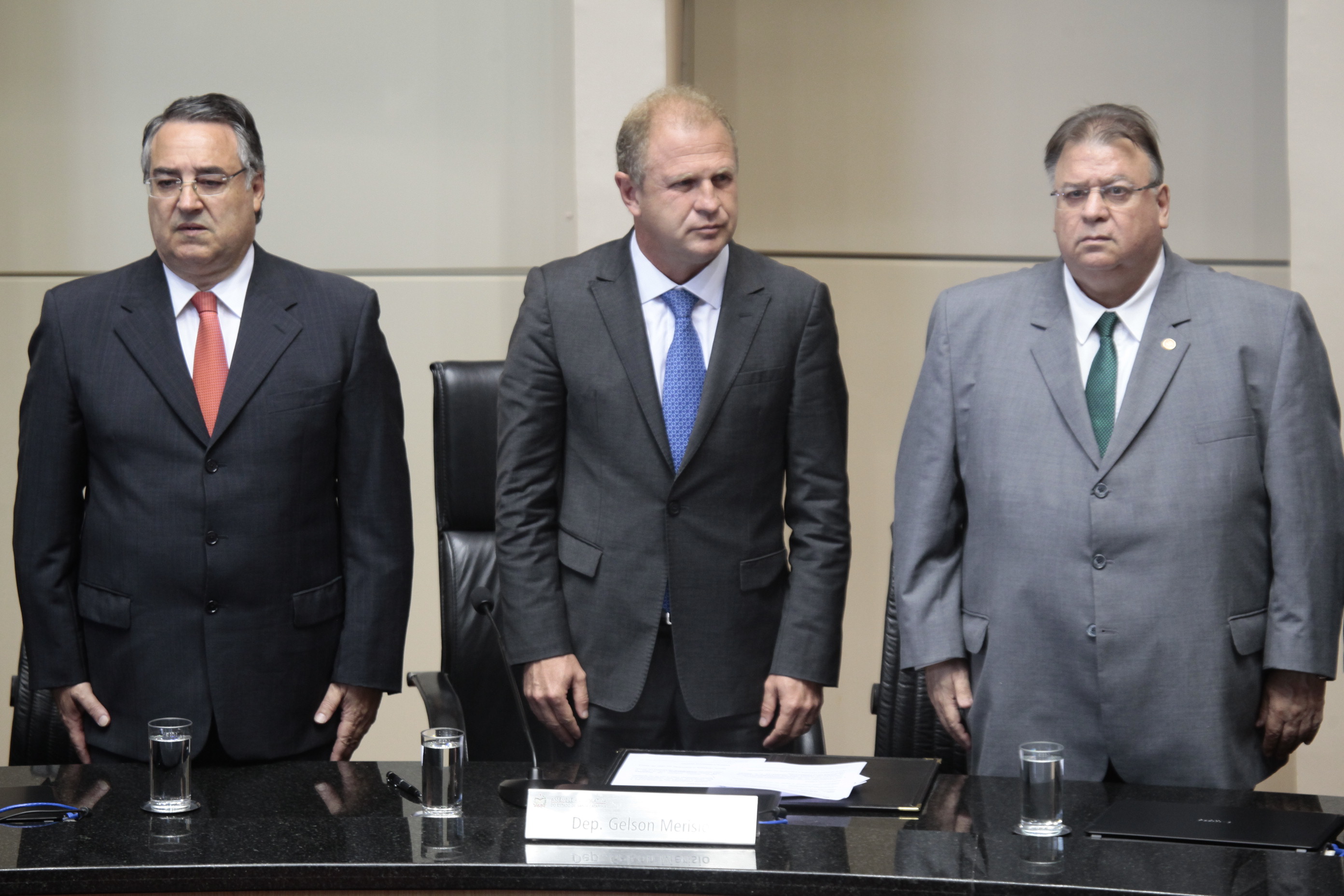 Abertura dos Trabalhos da Segunda Sessão Legislativa da 18ª Legislatura e a Leitura da Mensagem Anual do Excelentíssimo Senhor Governador do Estado de Santa Catarina João Raimundo Colombo.