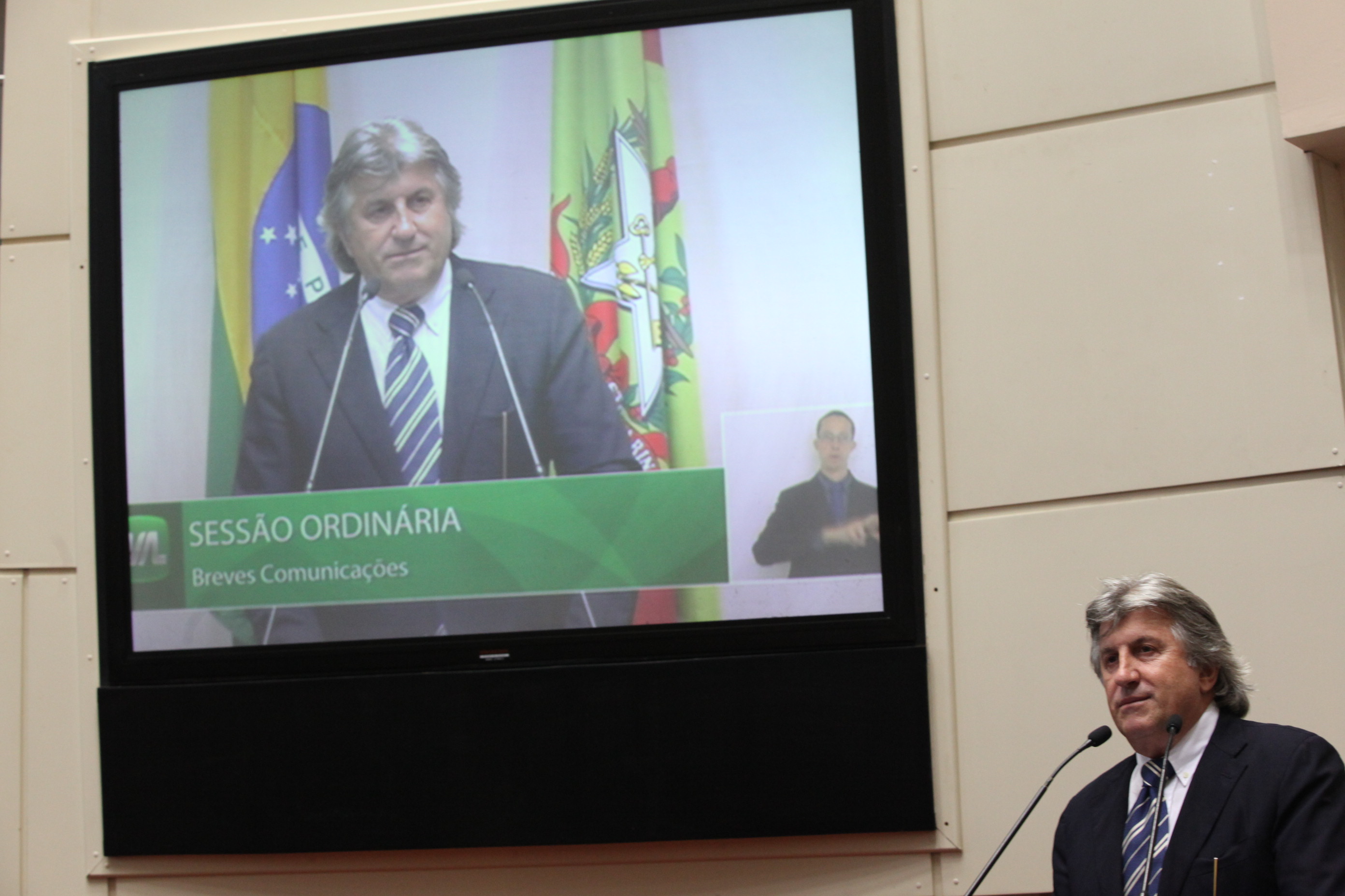 Sessão Ordinária da Assembleia Legislativa do Estado de Santa Catarina. Deputado Leonel Pavan (PSDB)