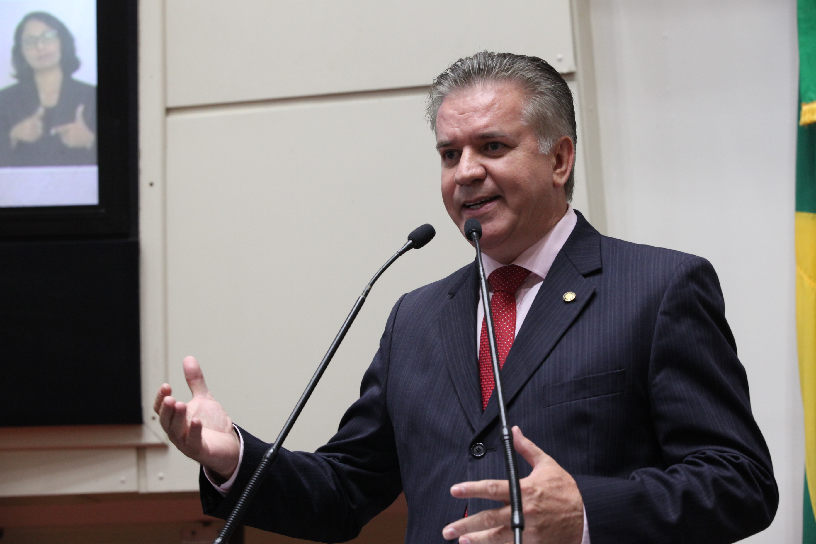 Sessão Ordinária da Assembleia Legislativa do Estado de Santa Catarina. Deputado César Valduga (PCdoB)