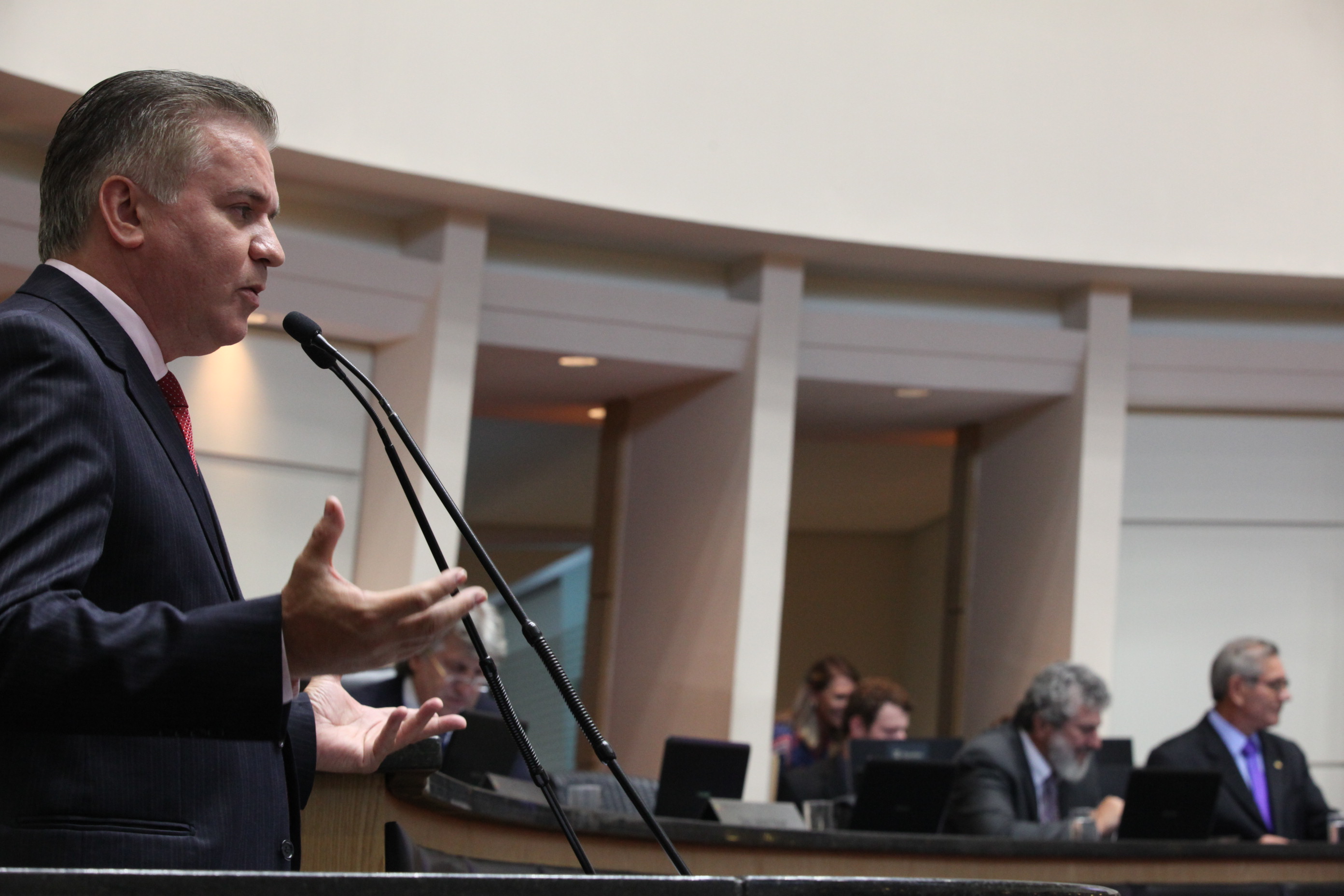 Sessão Ordinária da Assembleia Legislativa do Estado de Santa Catarina. Deputado César Valduga (PCdoB)