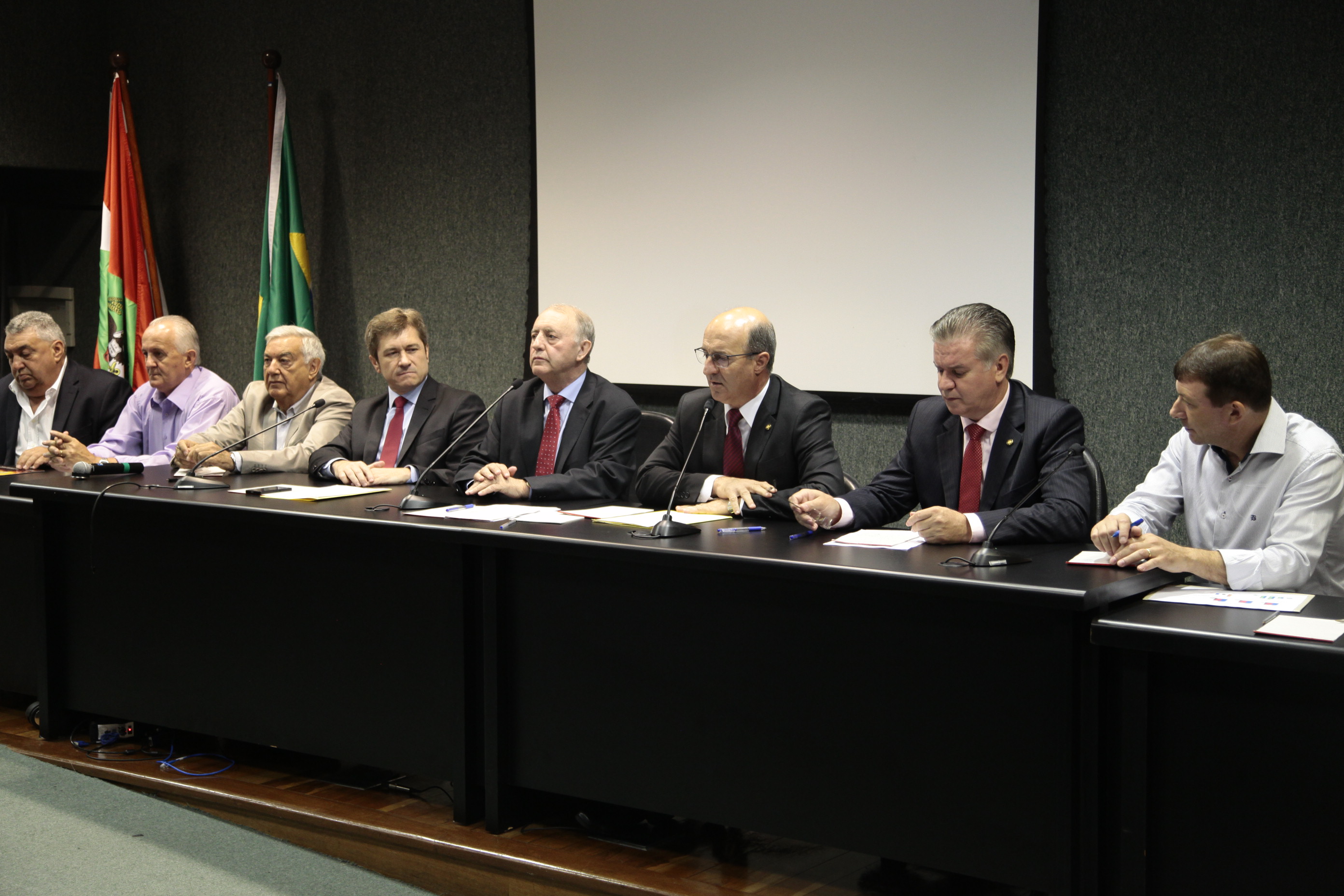 Reunião de emergência com o objetivo de debater o atual contexto da Suinocultura e do Milho no Estado de Santa Catarina.