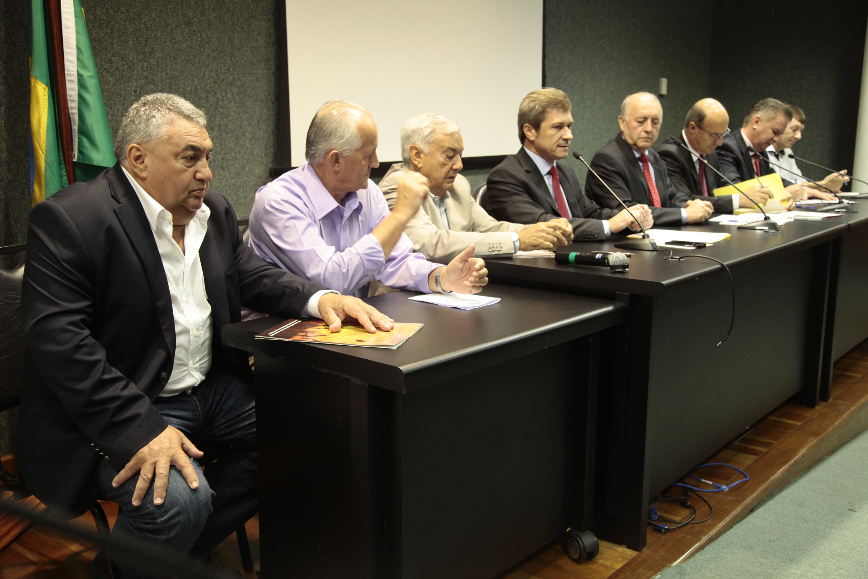 Reunião de emergência com o objetivo de debater o atual contexto da Suinocultura e do Milho no Estado de Santa Catarina.