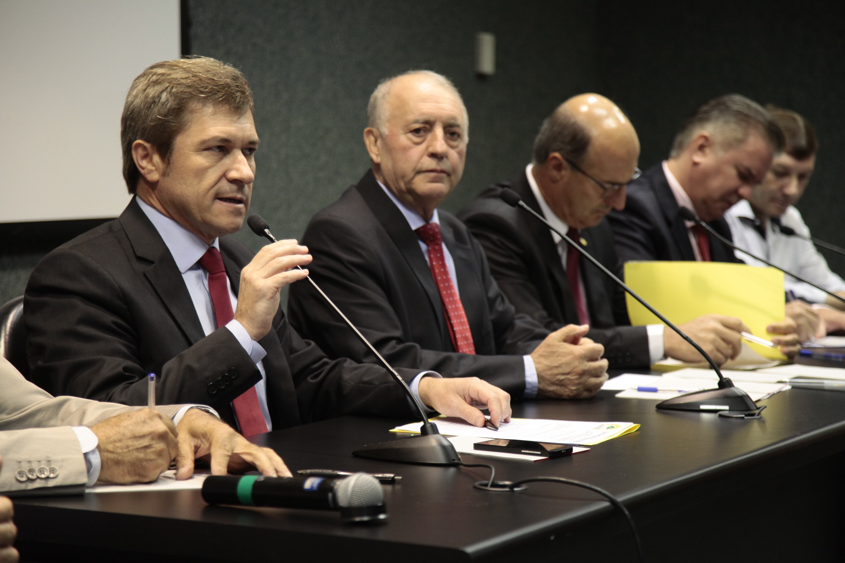 Reunião de emergência com o objetivo de debater o atual contexto da Suinocultura e do Milho no Estado de Santa Catarina.
