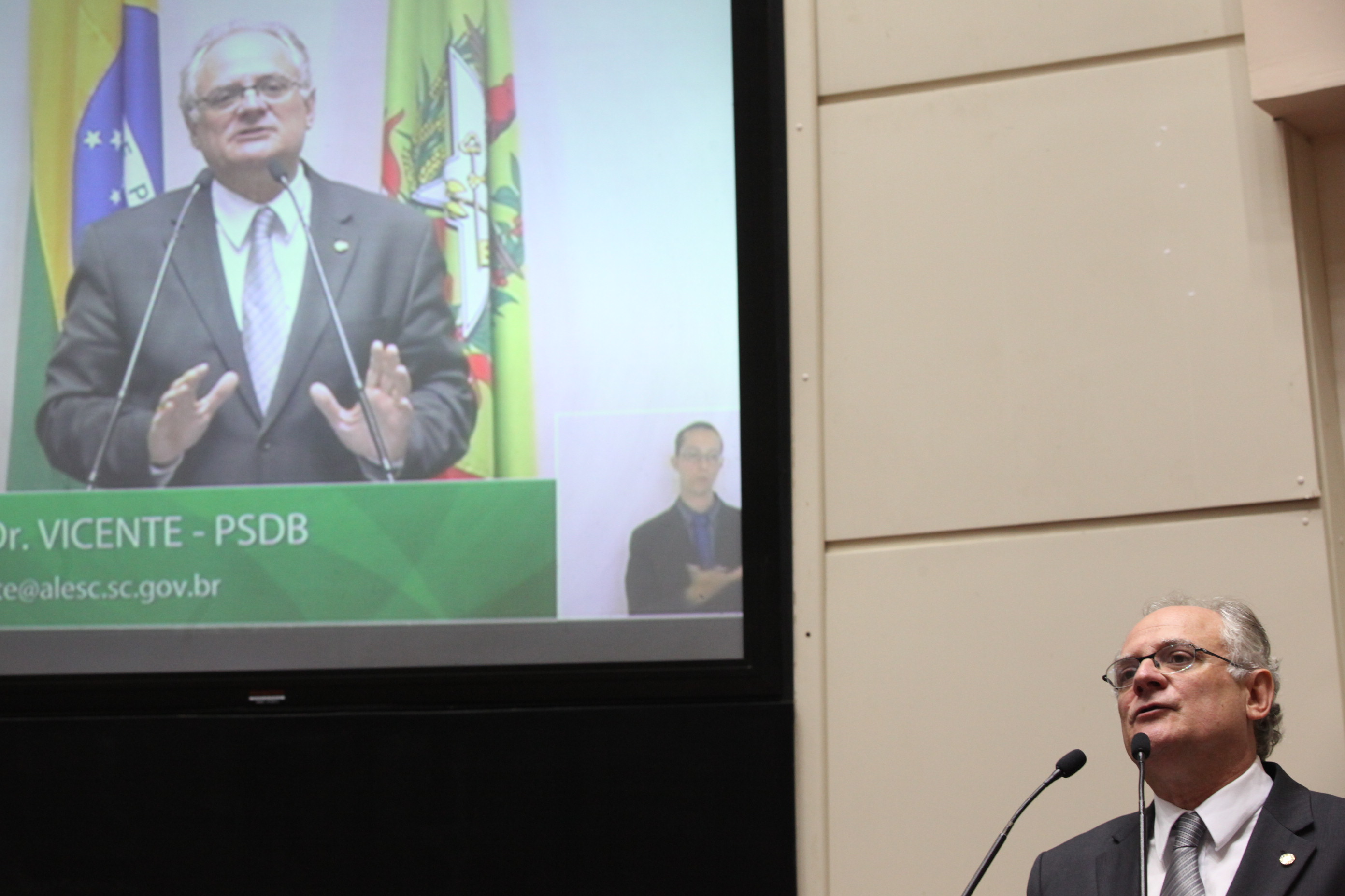 Sessão Ordinária da Assembleia Legislativa do Estado de Santa Catarina. Deputado Vicente Caropreso (PSDB)
