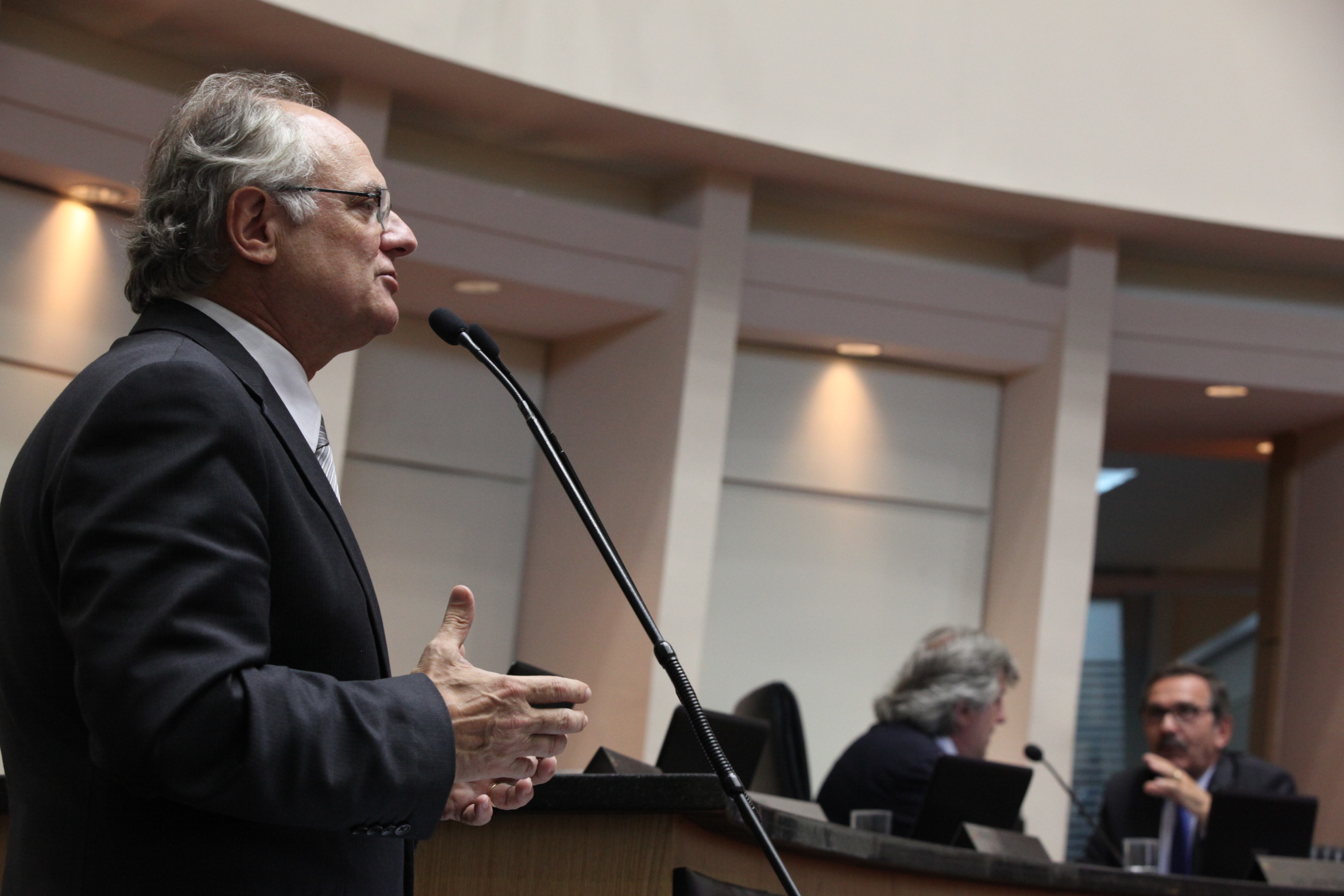 Sessão Ordinária da Assembleia Legislativa do Estado de Santa Catarina. Deputado Vicente Caropreso (PSDB)