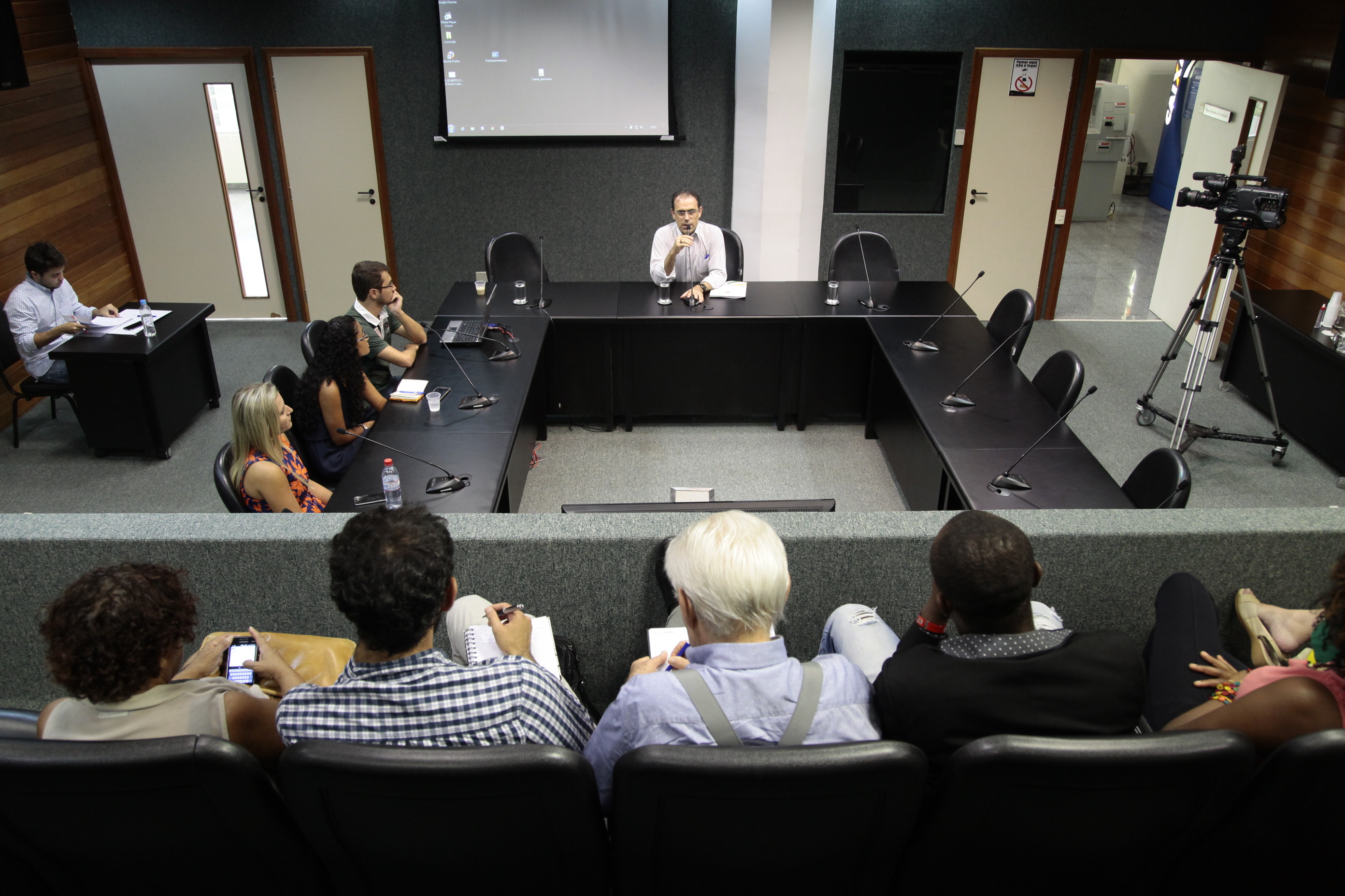 Reunião do Grupo de Trabalho dos Imigrantes organizado pela Comissão dos Direitos Humanos.
