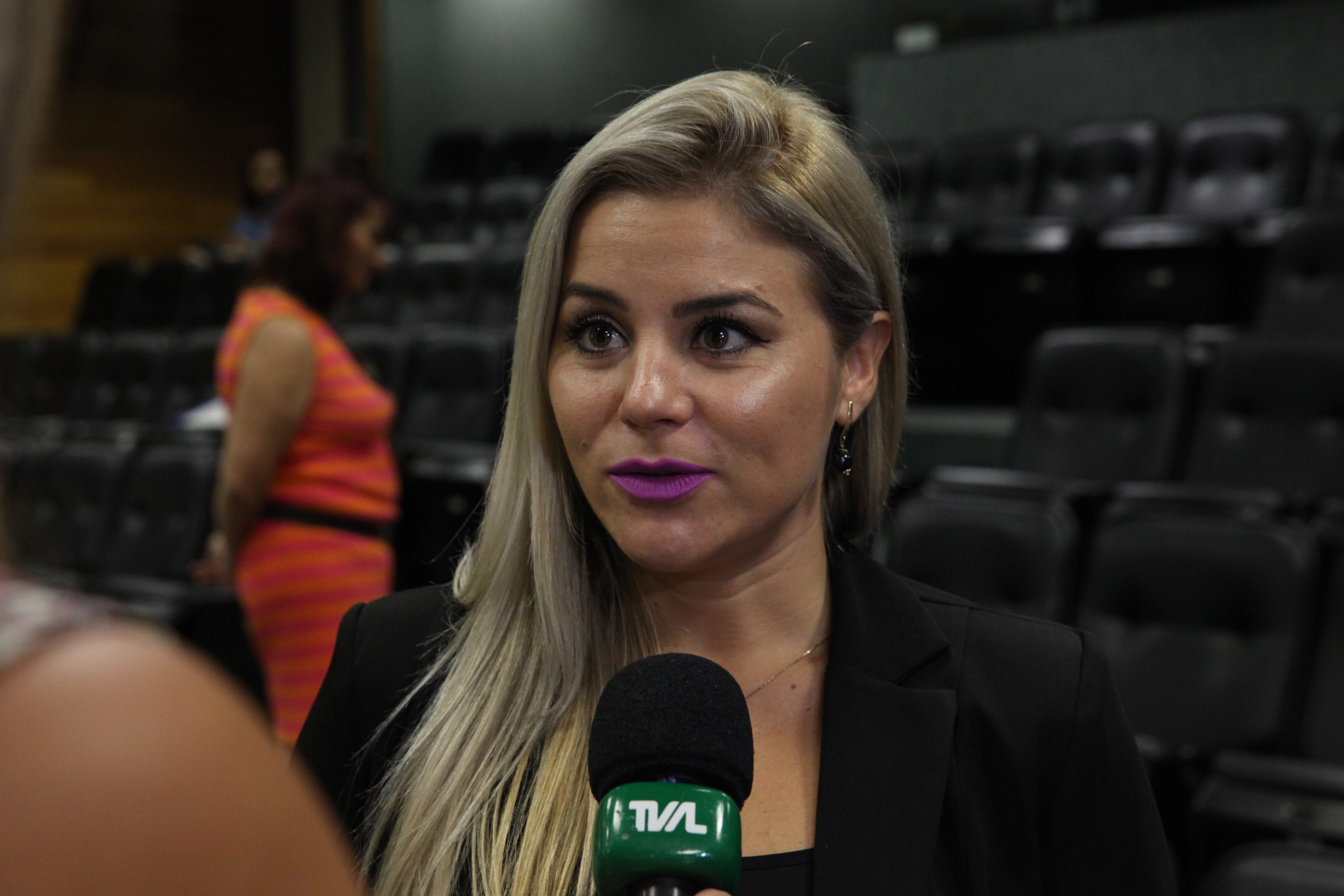 Lançamento de Livro Sobre Tortura e depois Debate Comissão da Verdade_ Barbara Coloniese