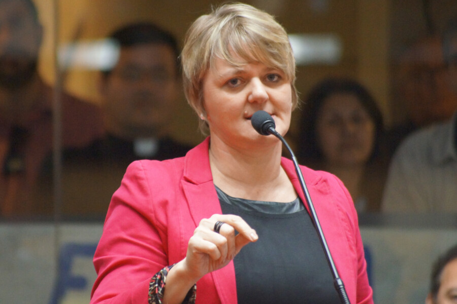 Deputada Luciane Carminatti