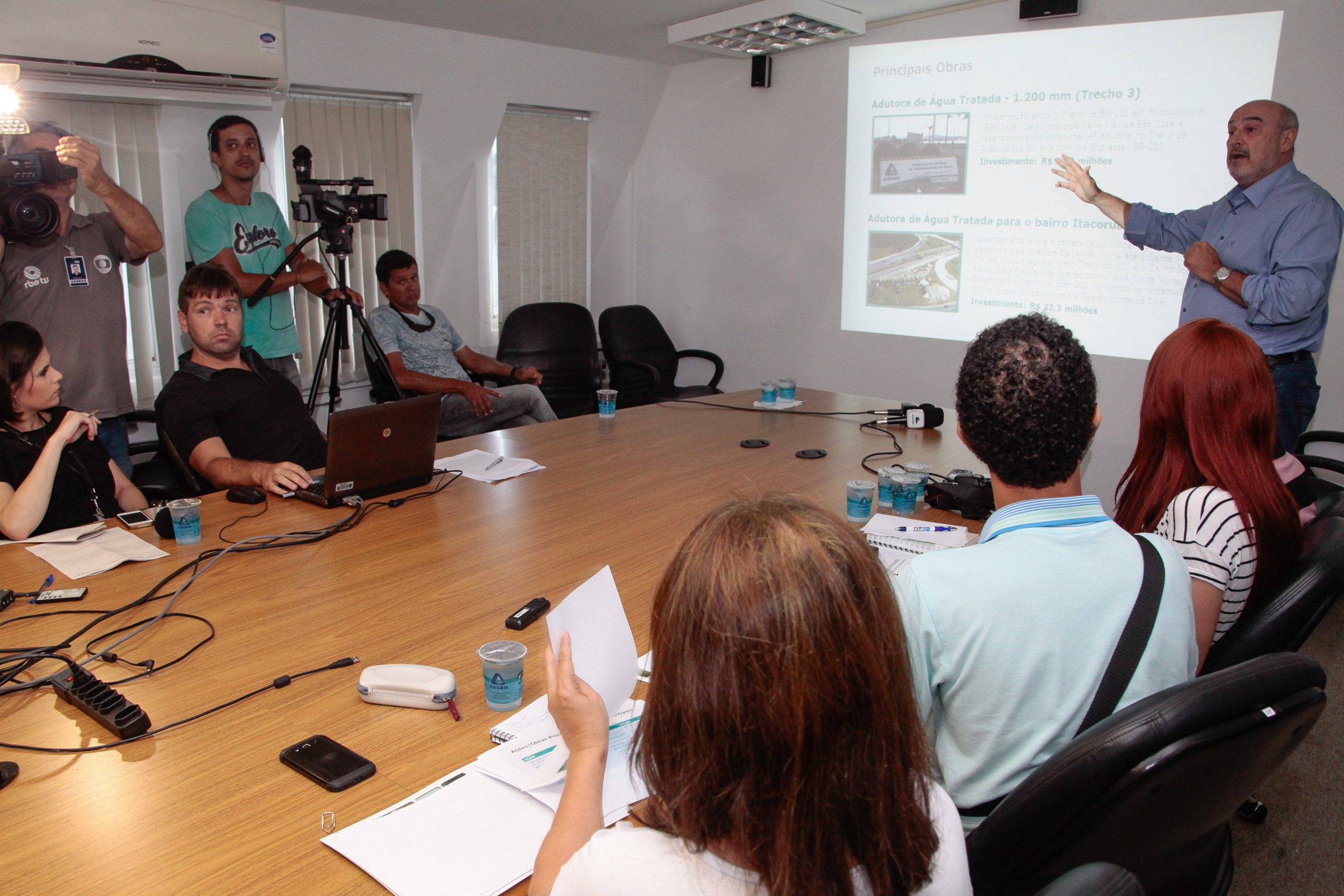 Coletiva de imprensa com Valter Gallina, Presidente da CASAN.