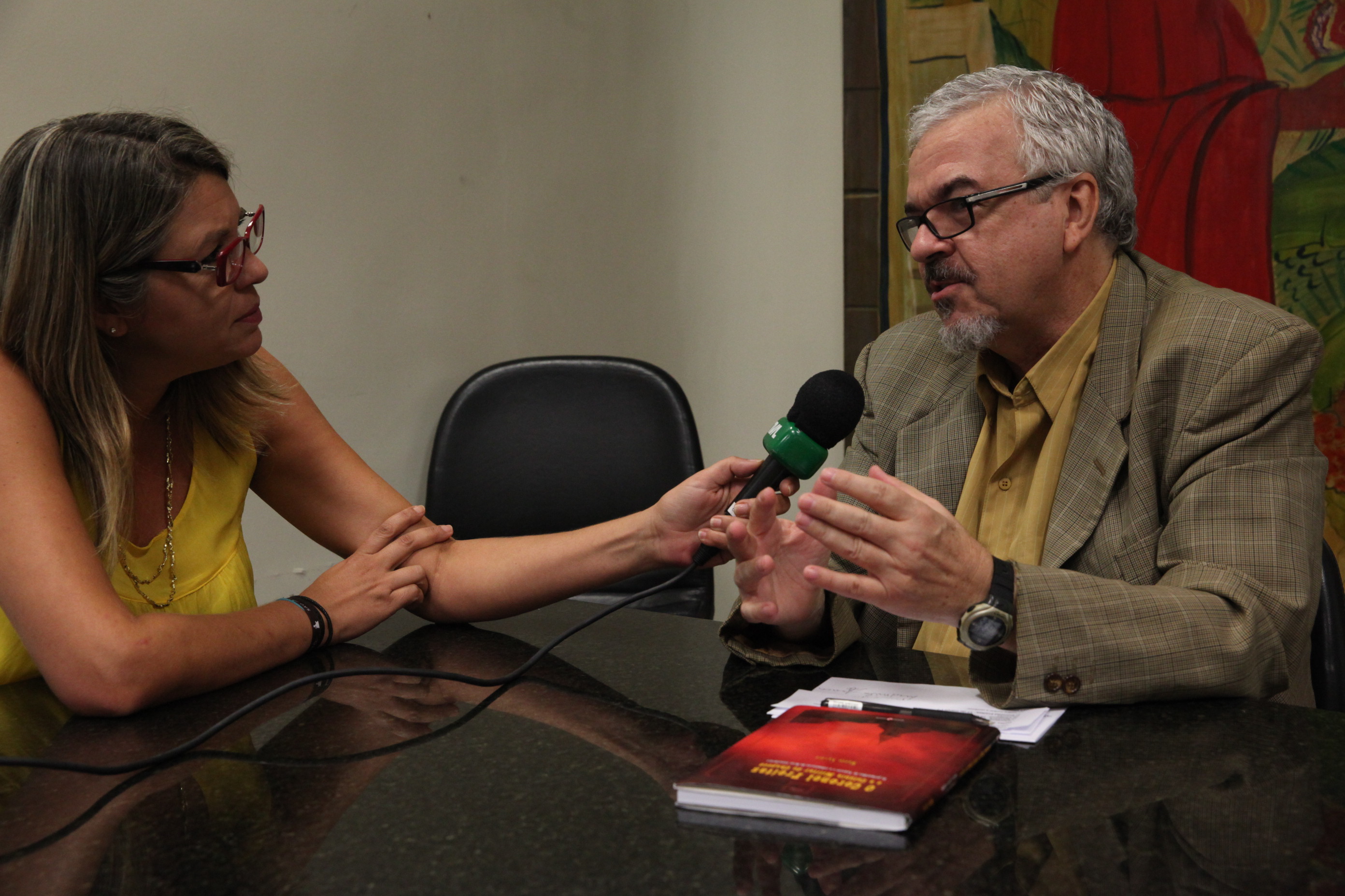 Livro sobre Memórias de Oeste Catarinense - Mario Xavier. Foto: Eduardo Guedes / Agência AL