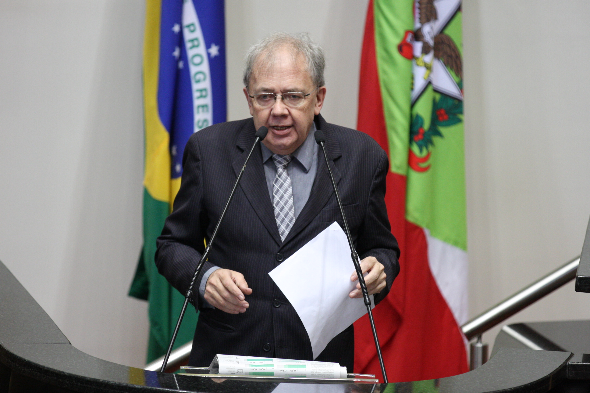 Sessão Ordinária. Deputado Fernando Coruja (PMDB). Foto: Yuri Santos / Agência AL.