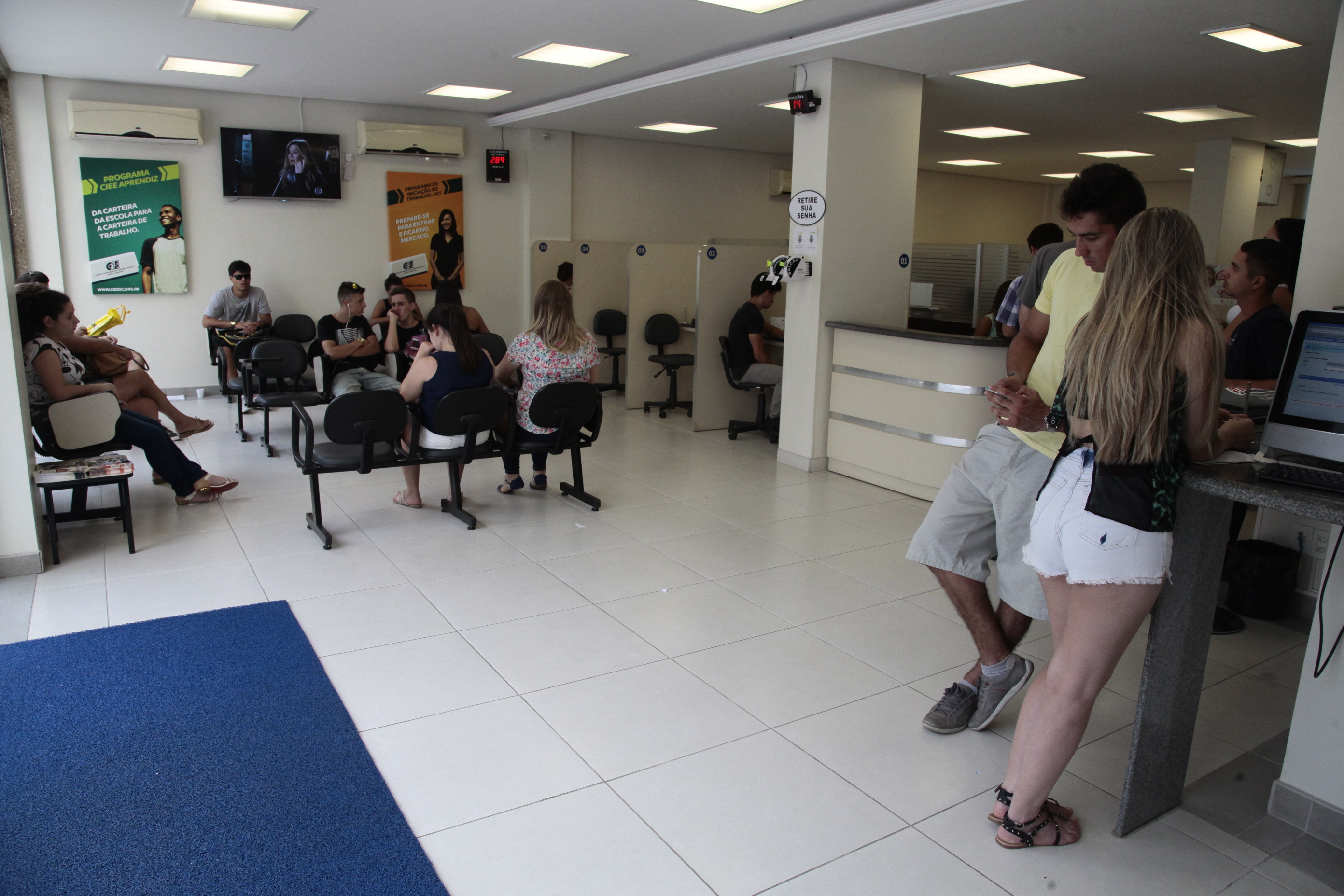 CIEE - Centro de Integração Empresa Escola.