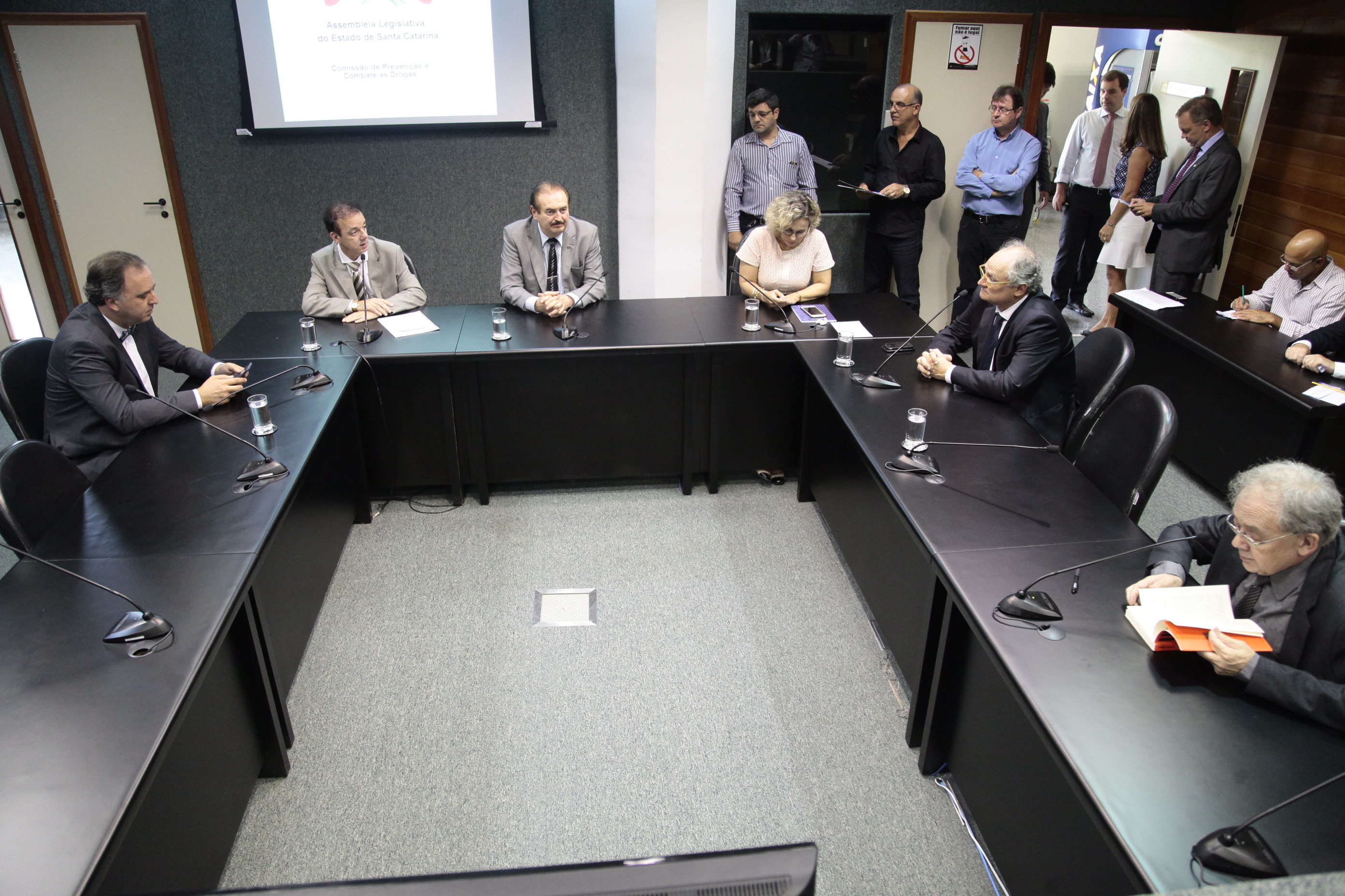 Reunião de instalação da Comissão de Prevenção e Combate às Drogas.