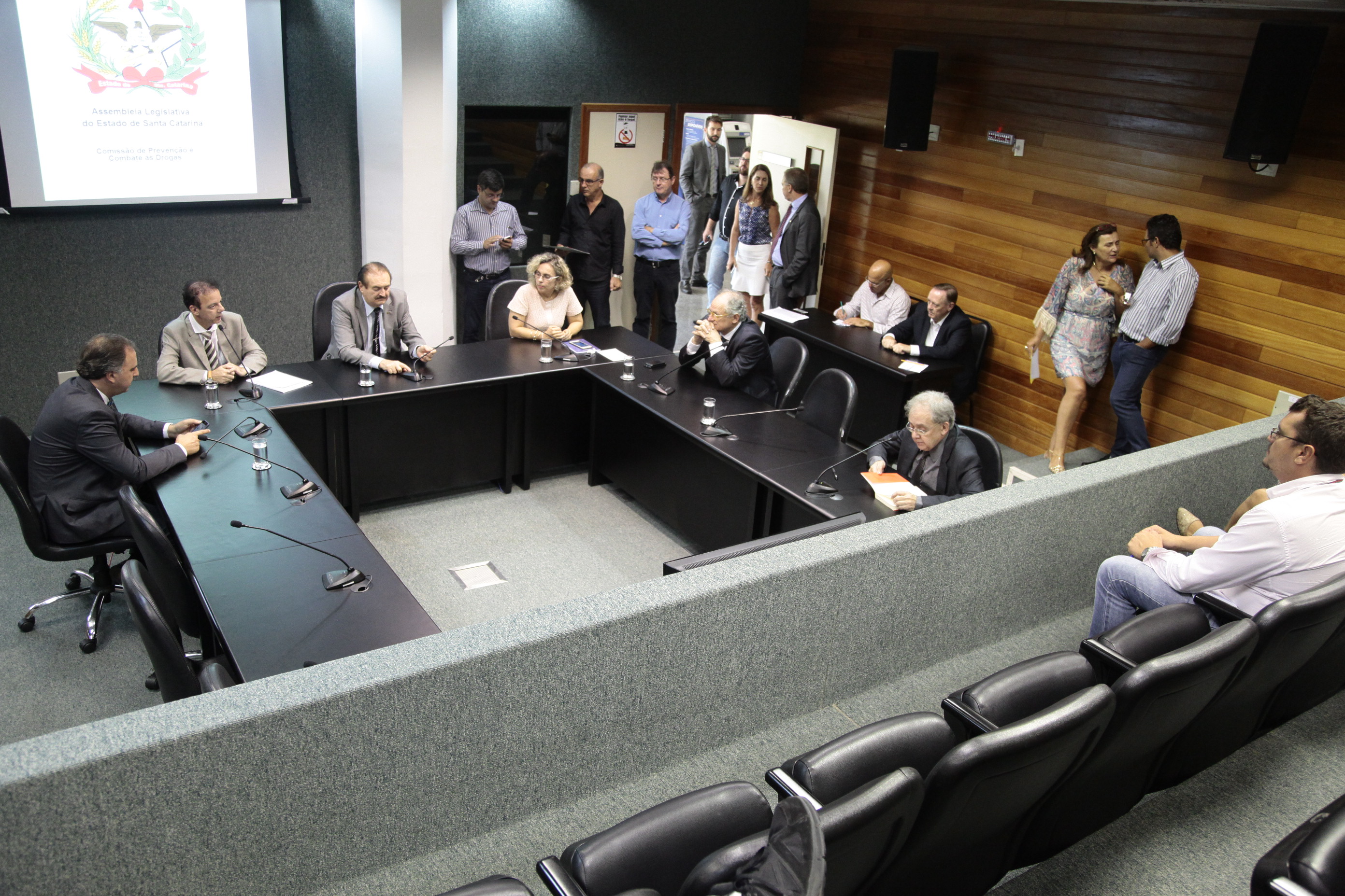 Reunião de instalação da Comissão de Prevenção e Combate às Drogas.