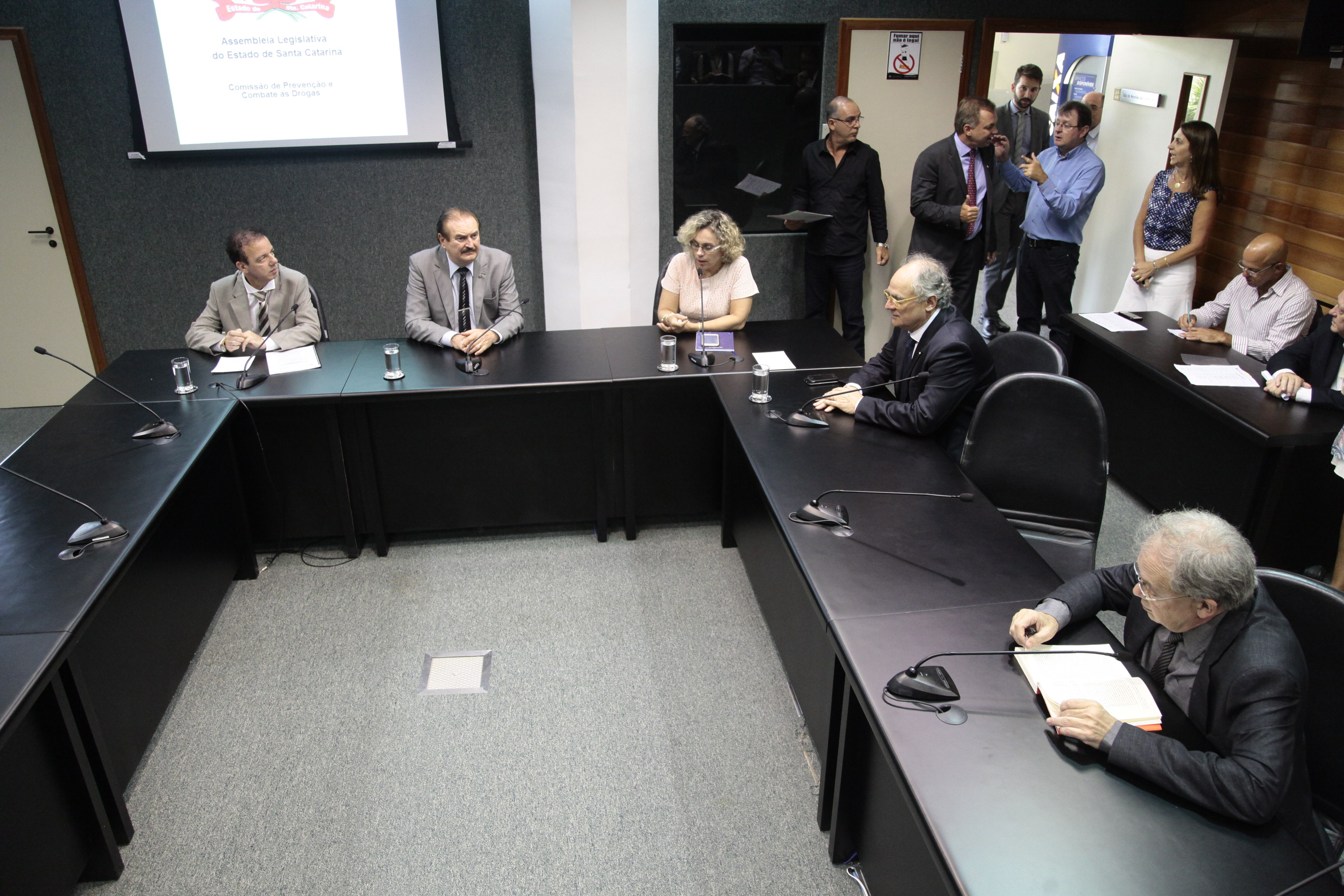 Reunião de instalação da Comissão de Prevenção e Combate às Drogas.