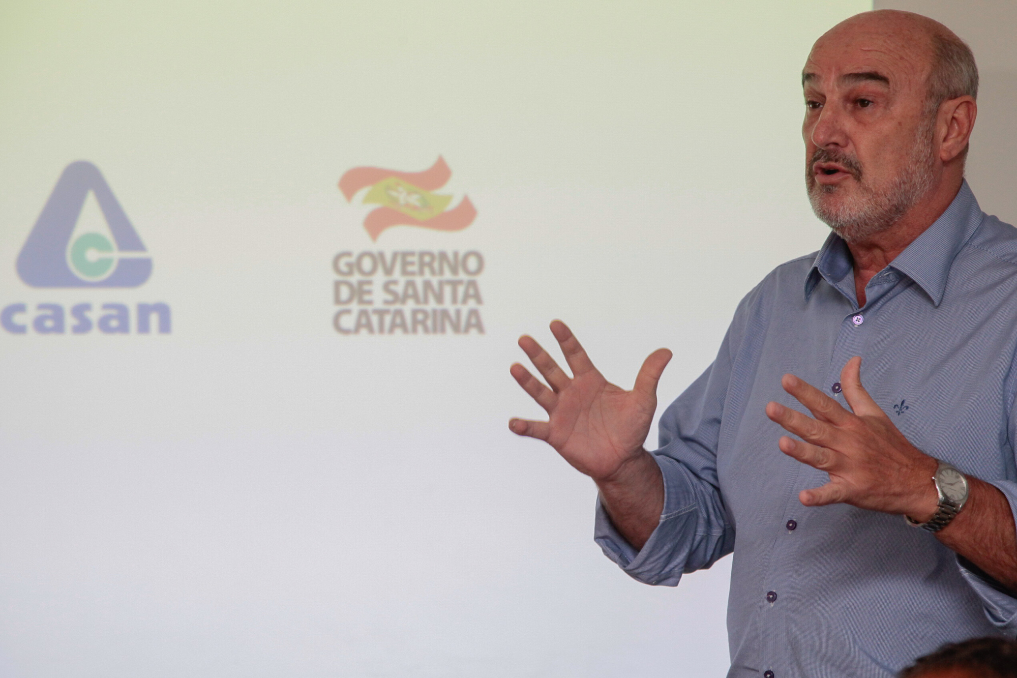 Casan projeta investimentos para ampliar rede de esgoto em SC
