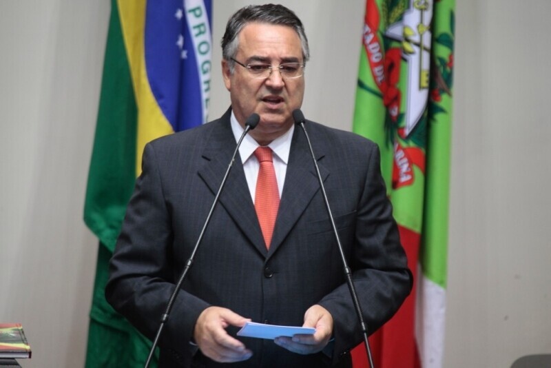 Colombo prevê dificuldades, mas descarta caos financeiro nas contas públicas