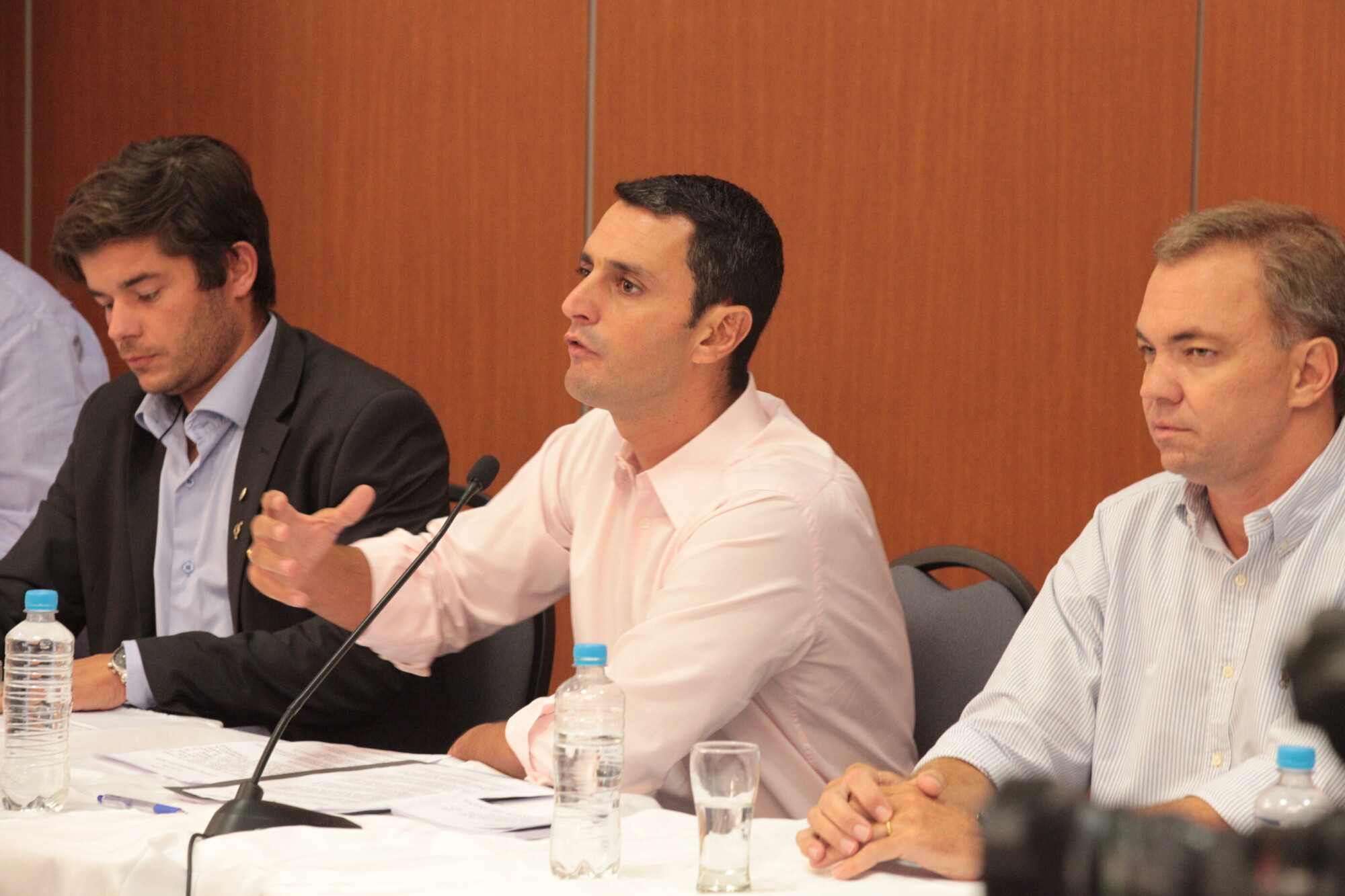 Deputados João Amin, presidente da Comissão de Transportes, e Gean Loureiro