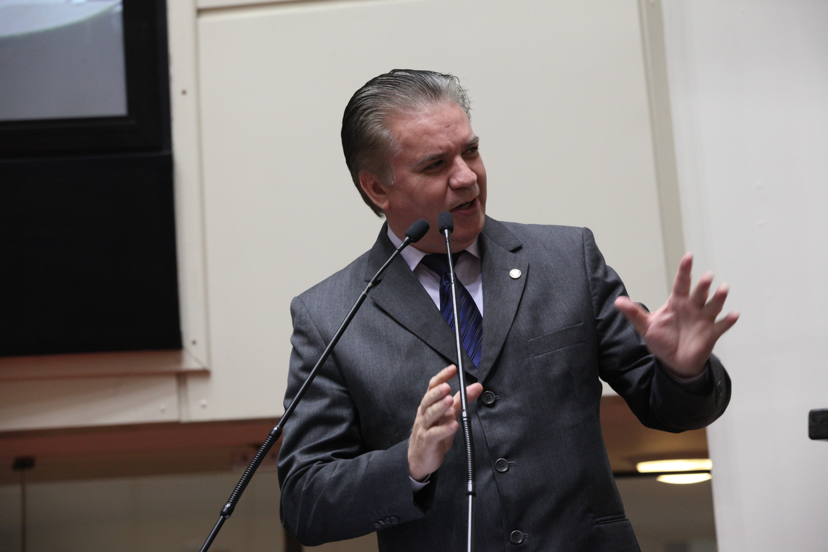 Sessão Ordinária. Deputado César Valduga (PCdoB). Foto: Eduardo Guedes / Agência AL
