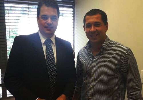 Deputado Rodrigo Minotto recebe suplente Níkolas Reis