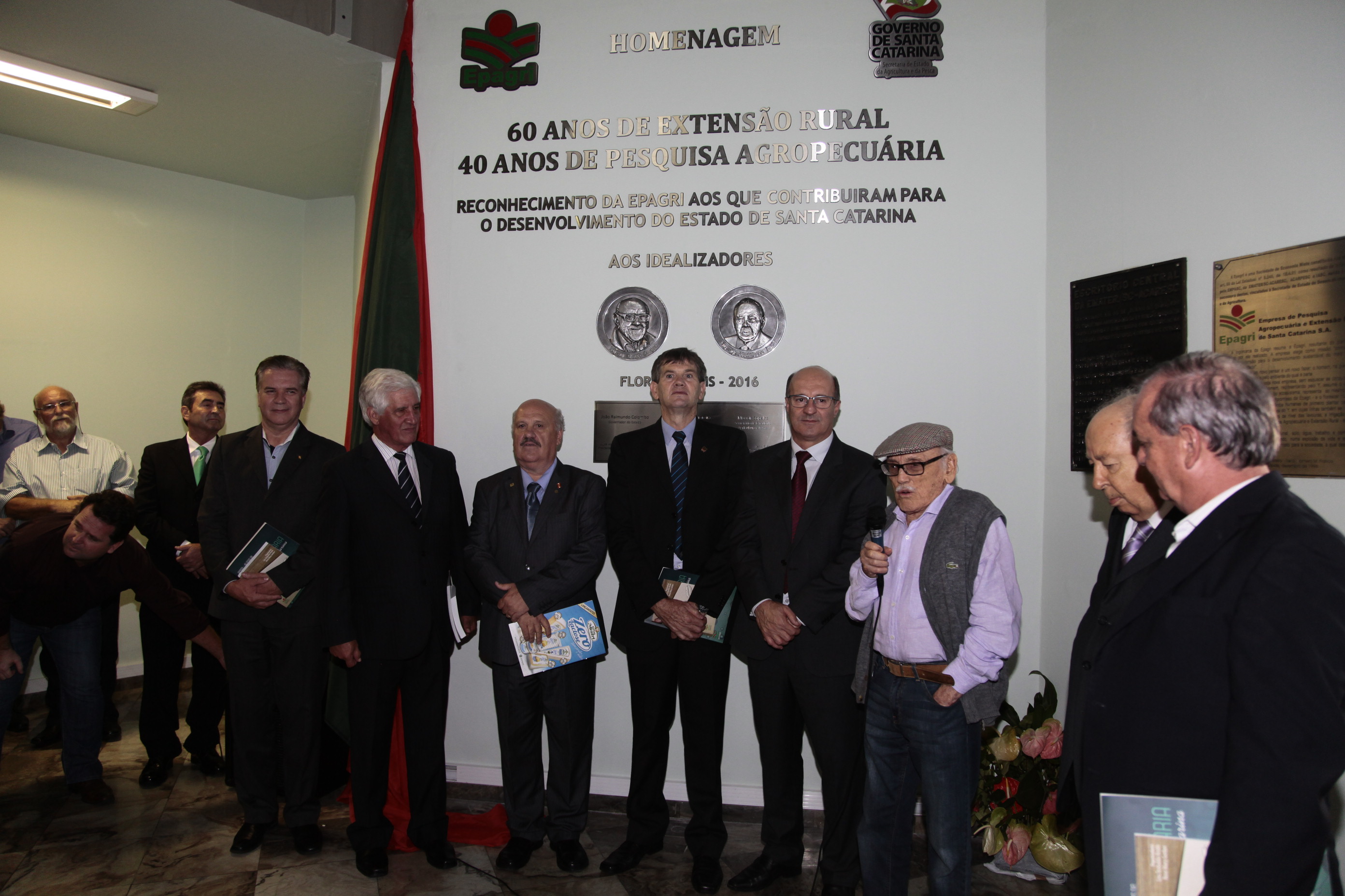 Sessão Solene em comemoração aos 60 anos do serviço de extensão rural e pesqueiro e 40 anos de pesquisa agropecuária da Epagri.