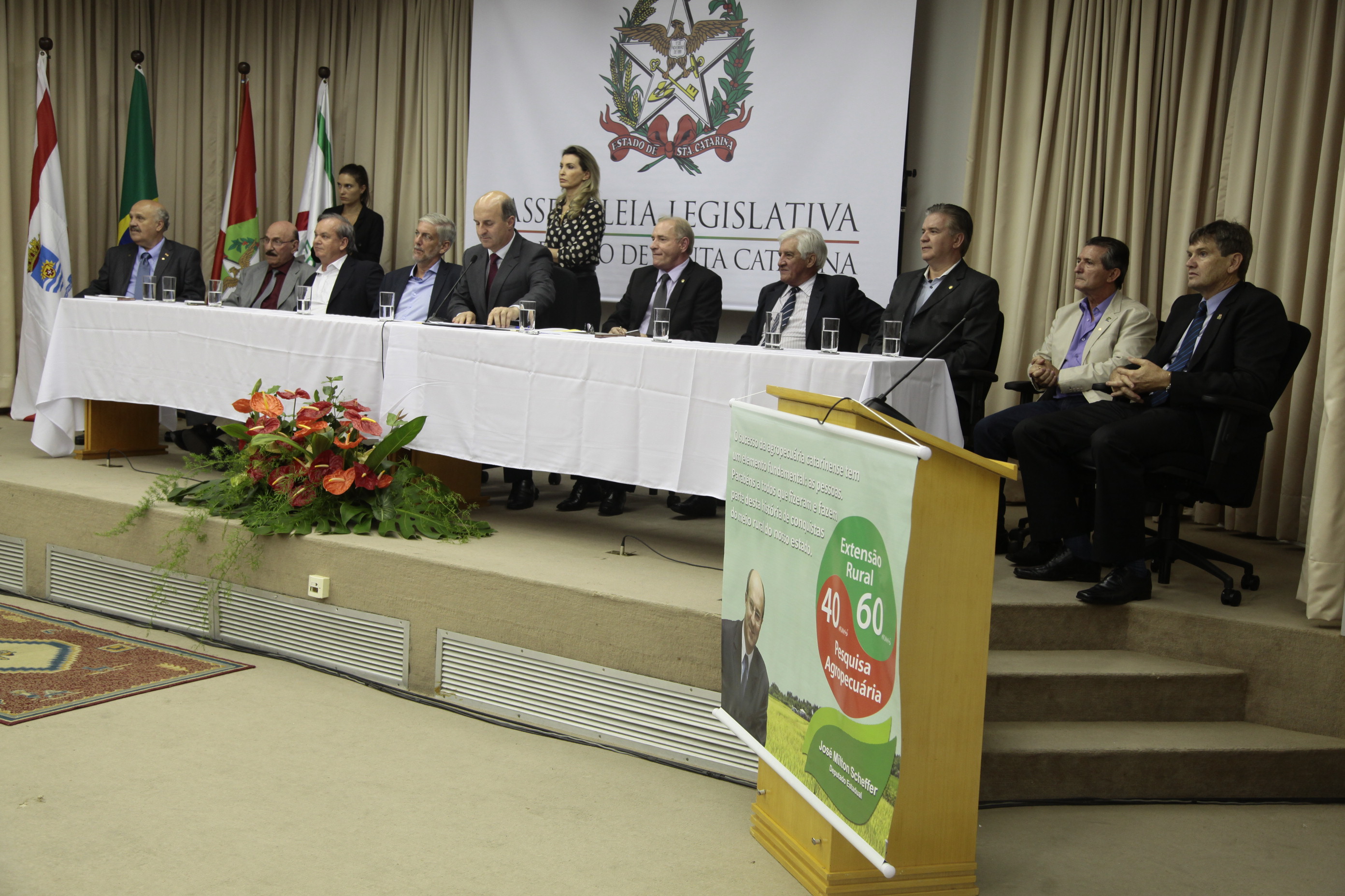Sessão Solene em comemoração aos 60 anos do serviço de extensão rural e pesqueiro e 40 anos de pesquisa agropecuária da Epagri.