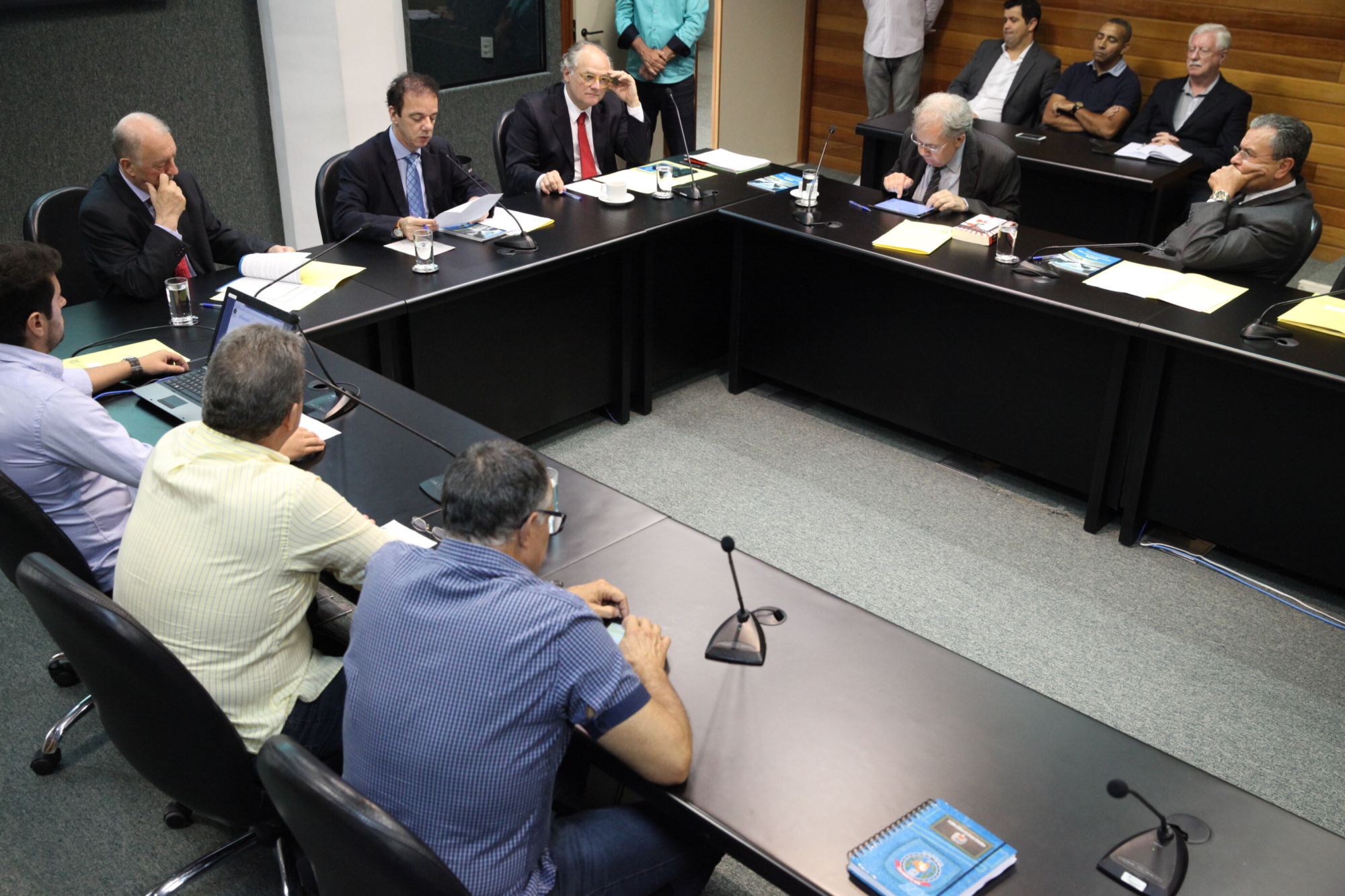 Comissão debate combate ao uso de drogas entre caminhoneiros