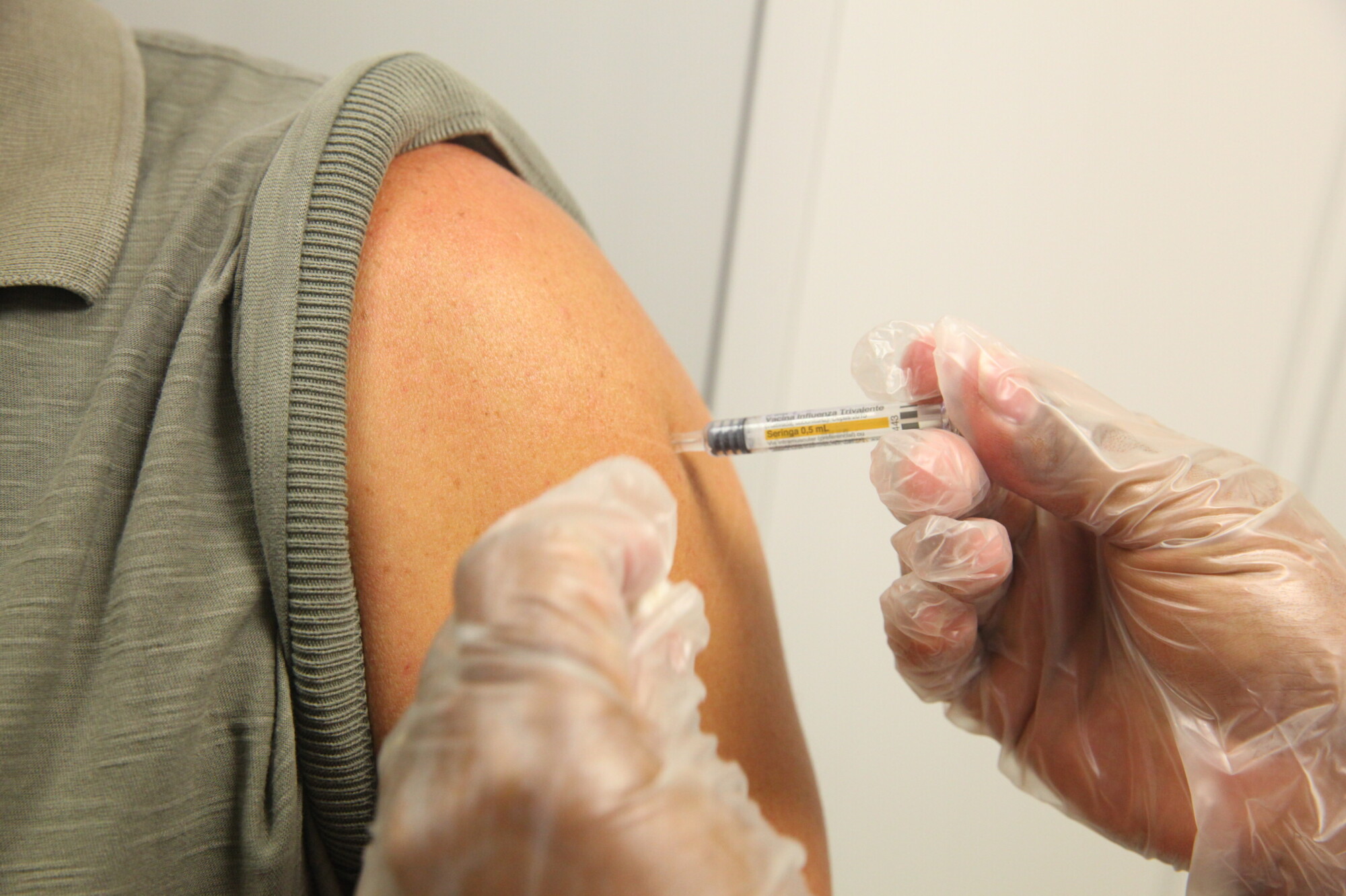 Sesi disponibiliza 180 mil vacinas contra gripe para trabalhadores da indústria