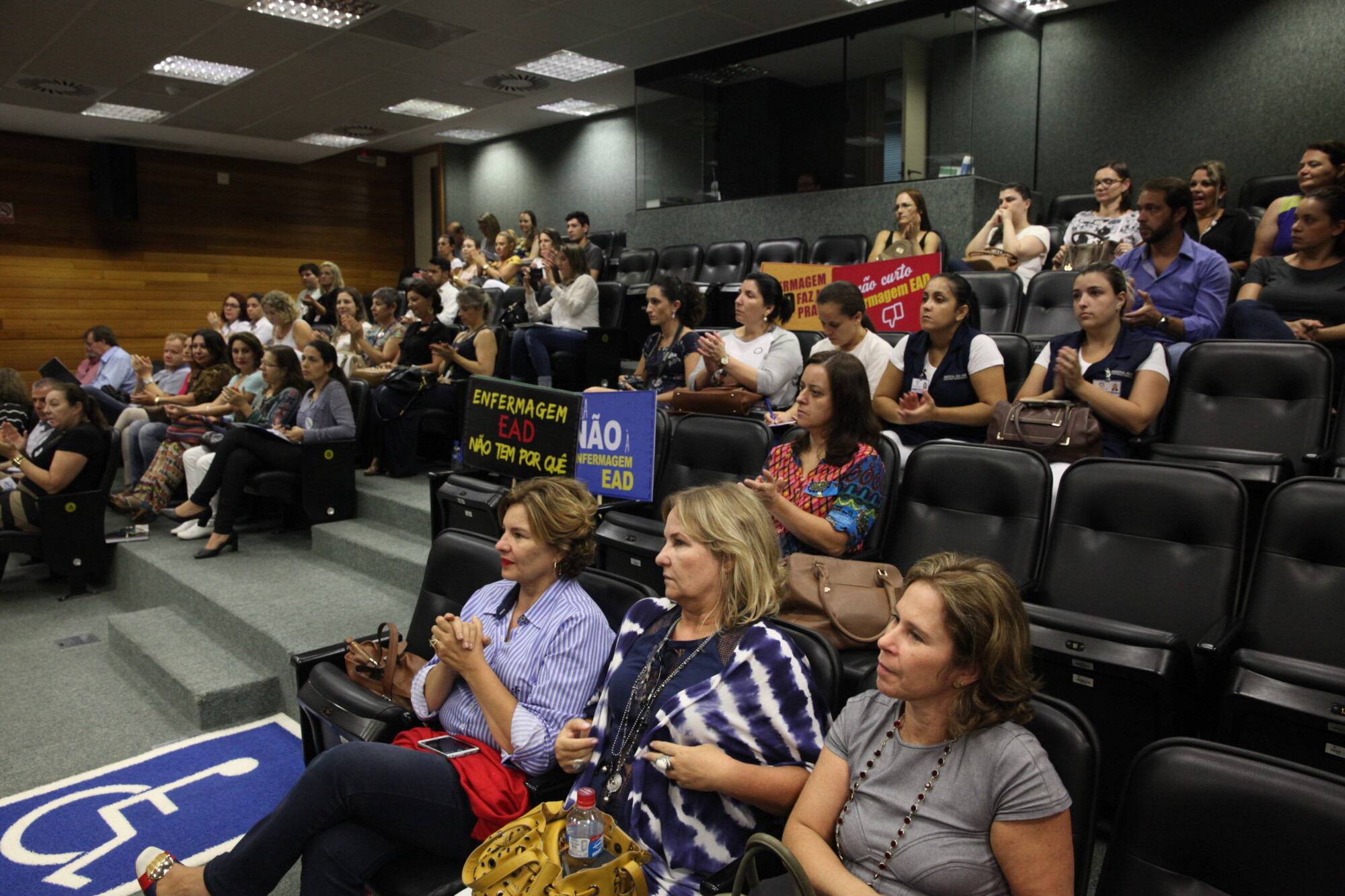 Comissão de Saúde é contra ensino à distância para cursos de enfermagem