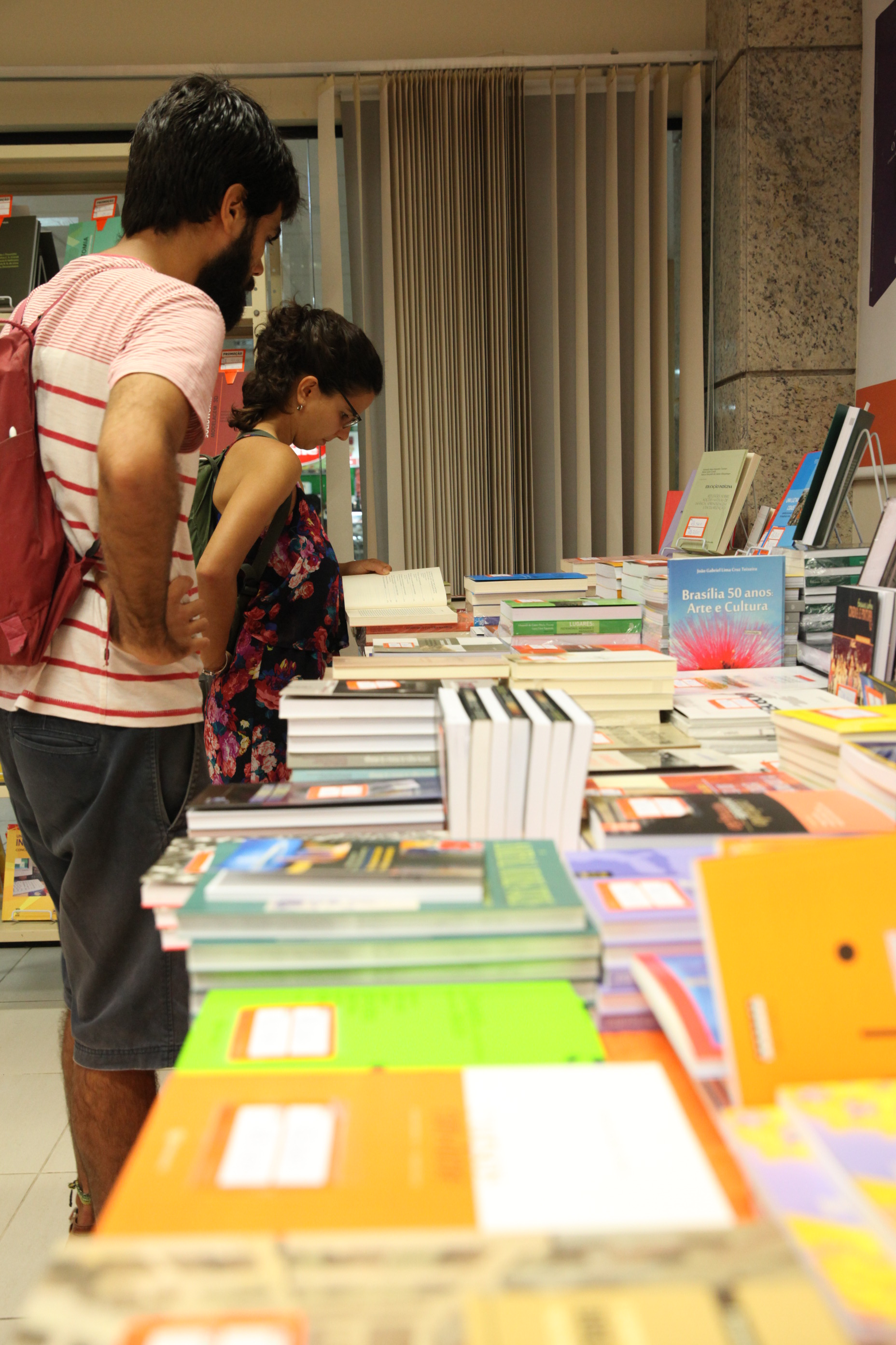 Feira do Livro - Editora UFSC. Foto: Fábio Queiroz / Agência AL