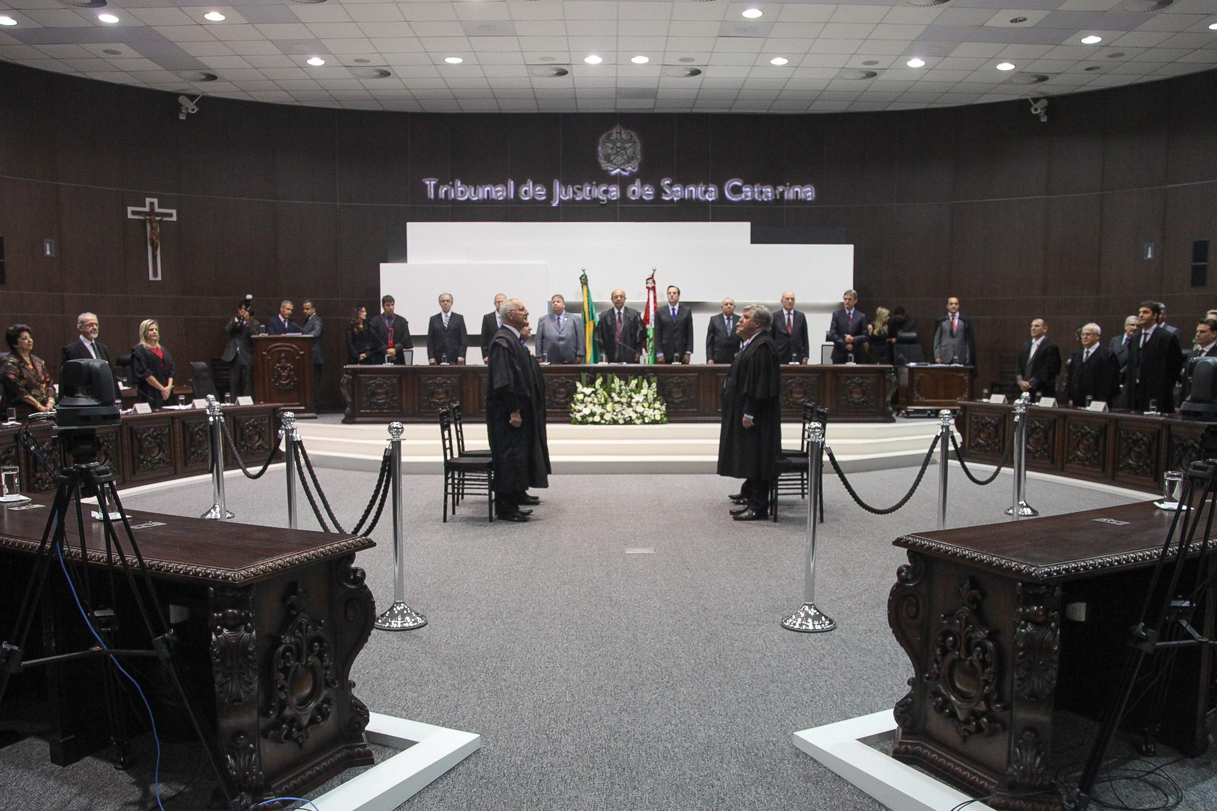 Posse do novo presidente do Tribunal Regional Eleitoral de Santa Catarina, desembargador Cesar Augusto Mimoso Ruiz Abreu.