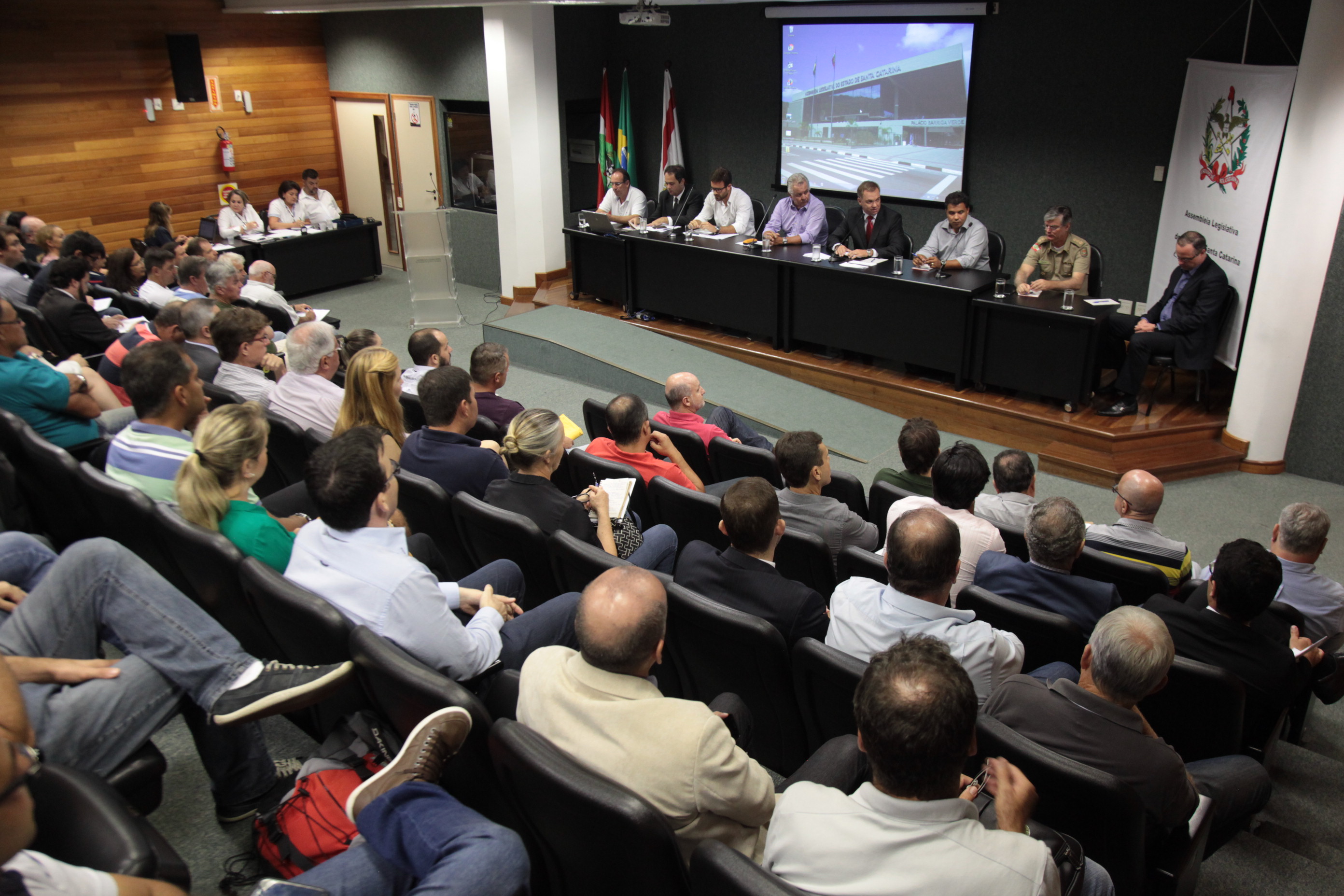 Audiência Pública sobre as obras de acesso ao Aeroporto Hercílio Luz.