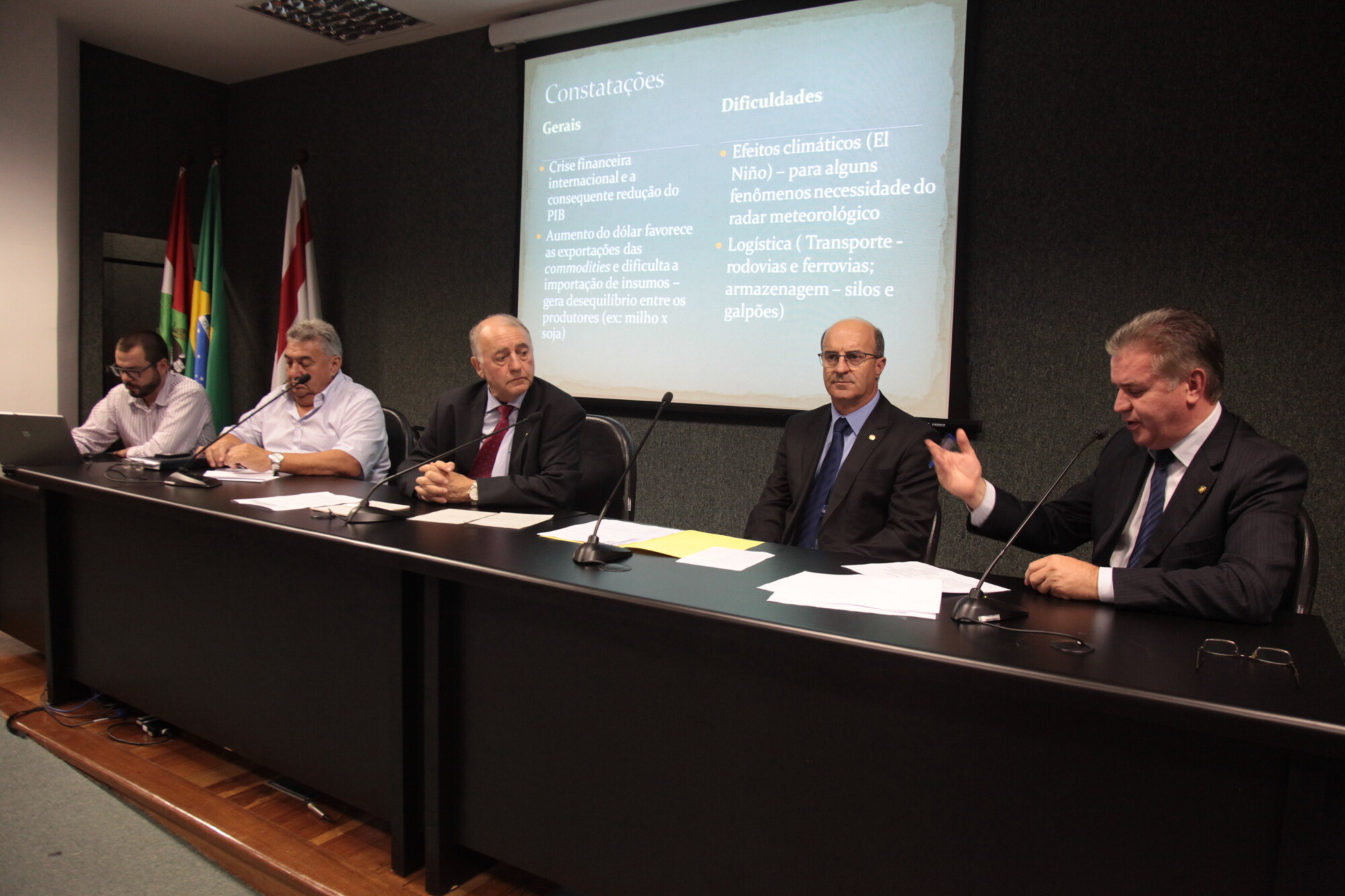 Fórum Catarinense do Agronegócio debate problemas do setor