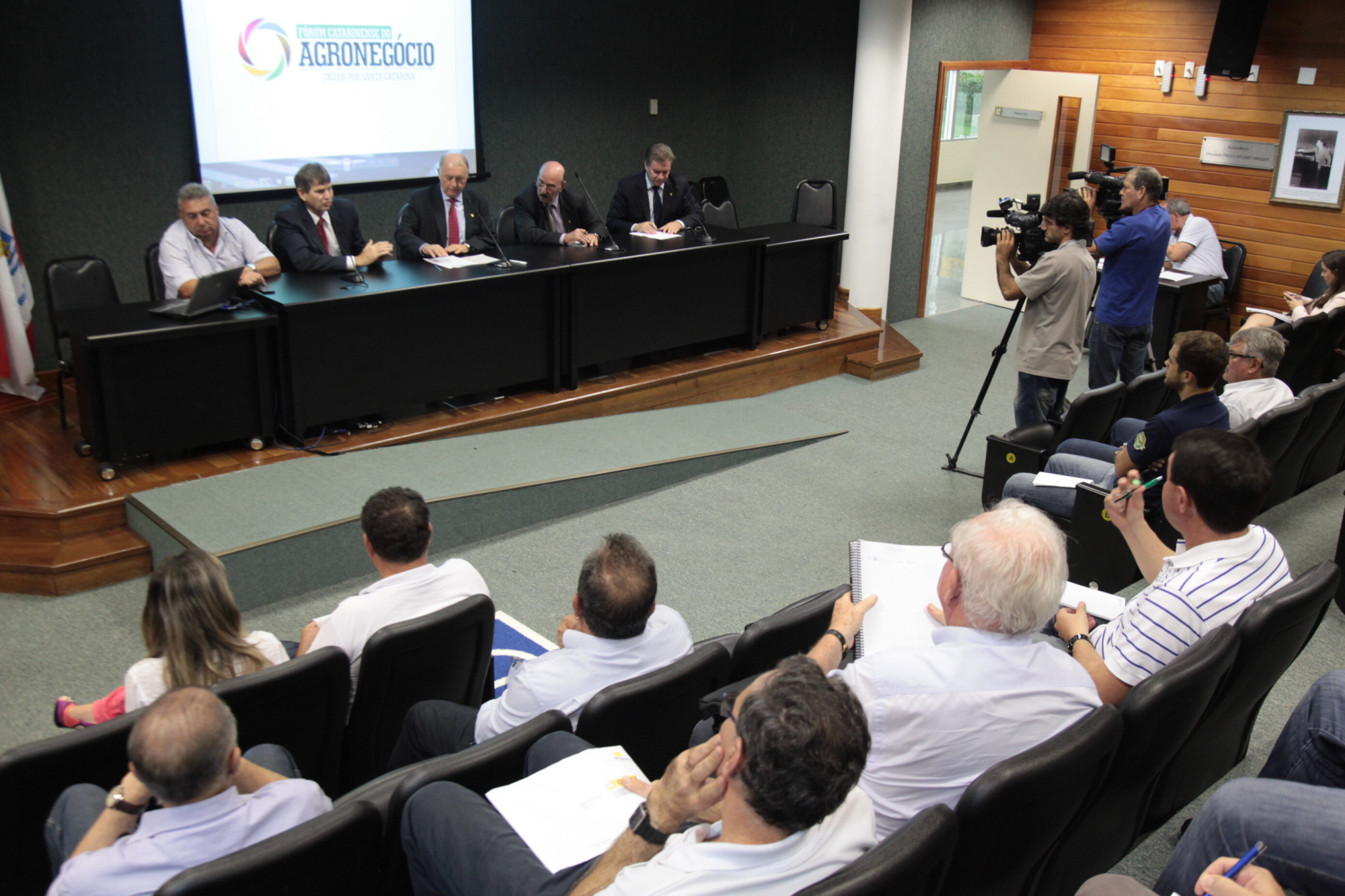 Encontro discute problemas do agronegócio catarinense