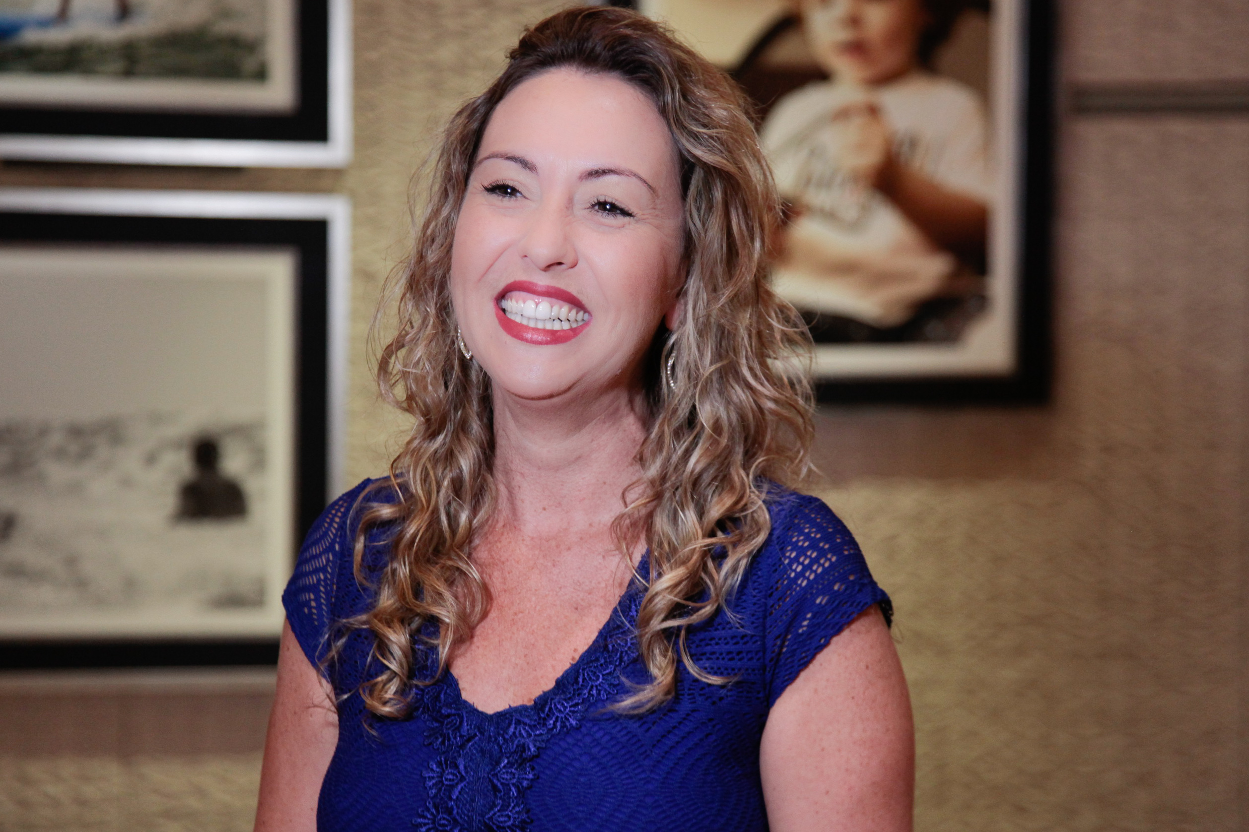 Exposição Fotográfica Autismo em Foco. Jornalista Larissa Linhares.