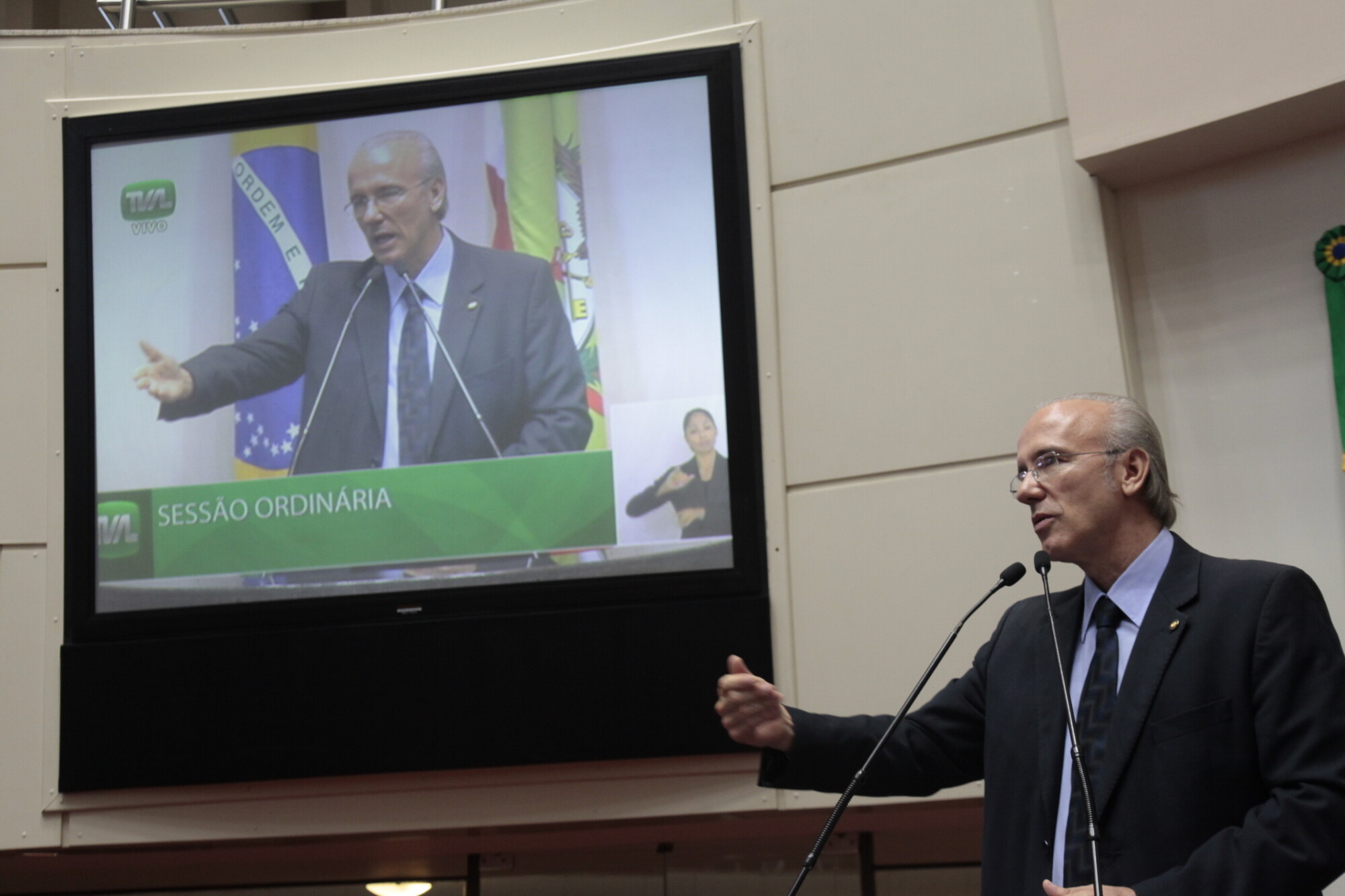 Deka May assume como deputado no lugar de Valmir Comin
