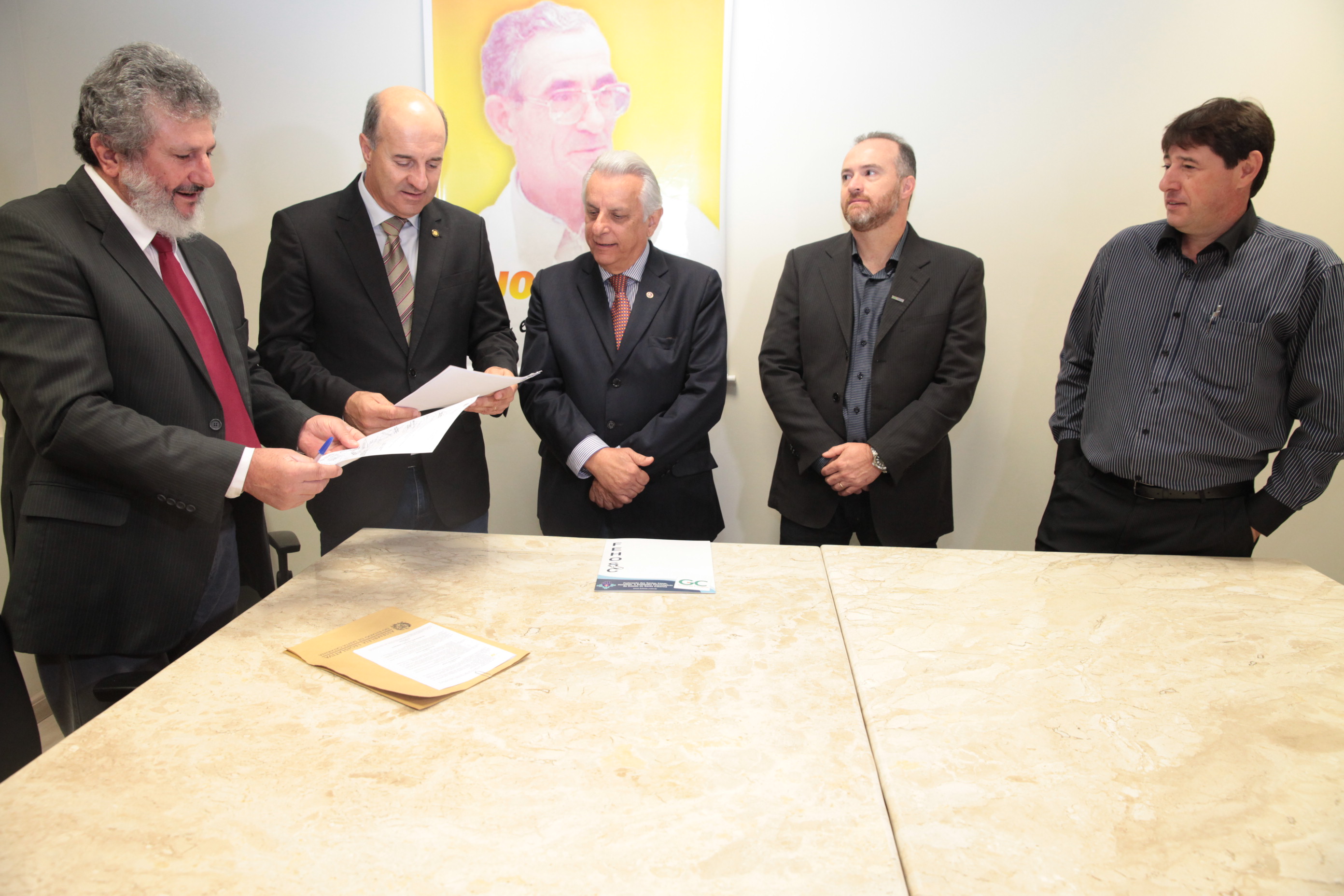 Assinatura da PEC do Aumento de Repasse para a Saúde. Foto: Fábio Queiroz / Agência AL