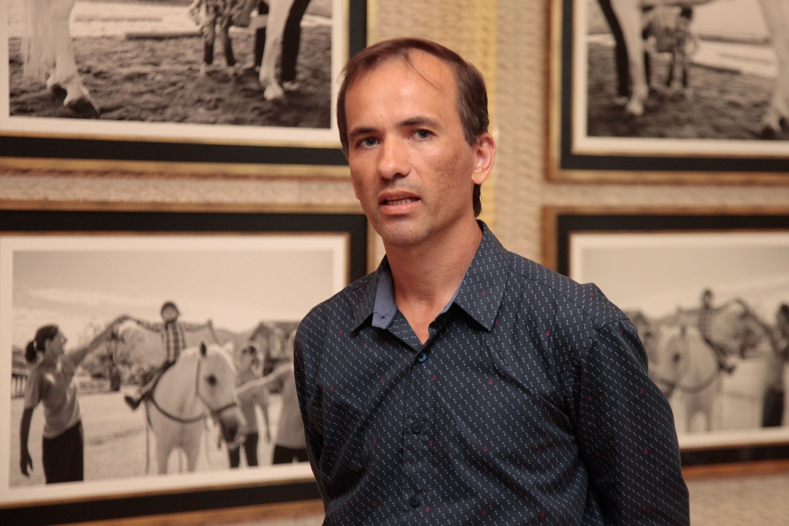 Exposição Fotográfica Autismo em Foco. Alexandro Rigodanzo.