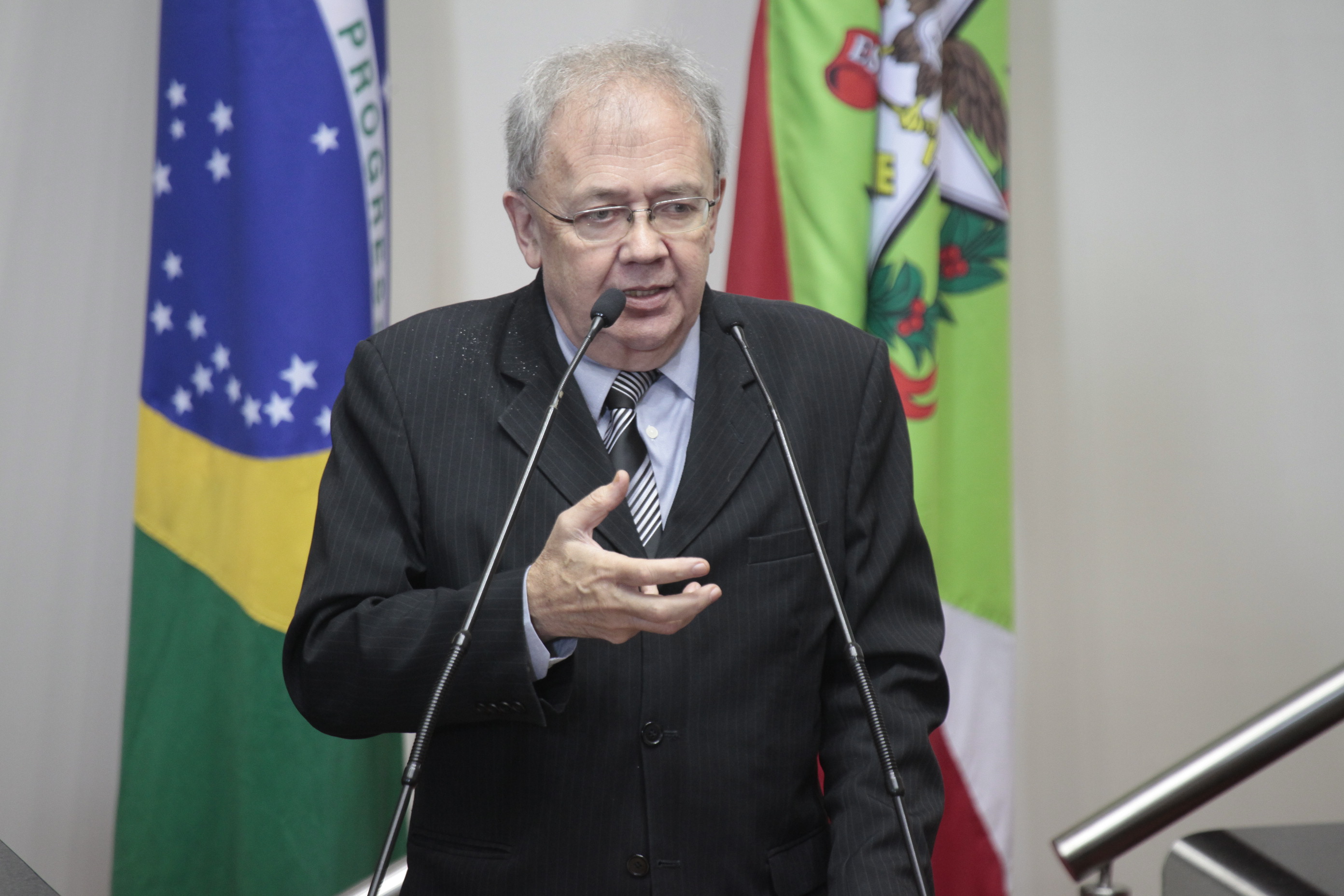 Sessão Ordinária. Deputado Fernando Coruja (PMDB) -  Foto: Miriam Zomer/ Agência AL