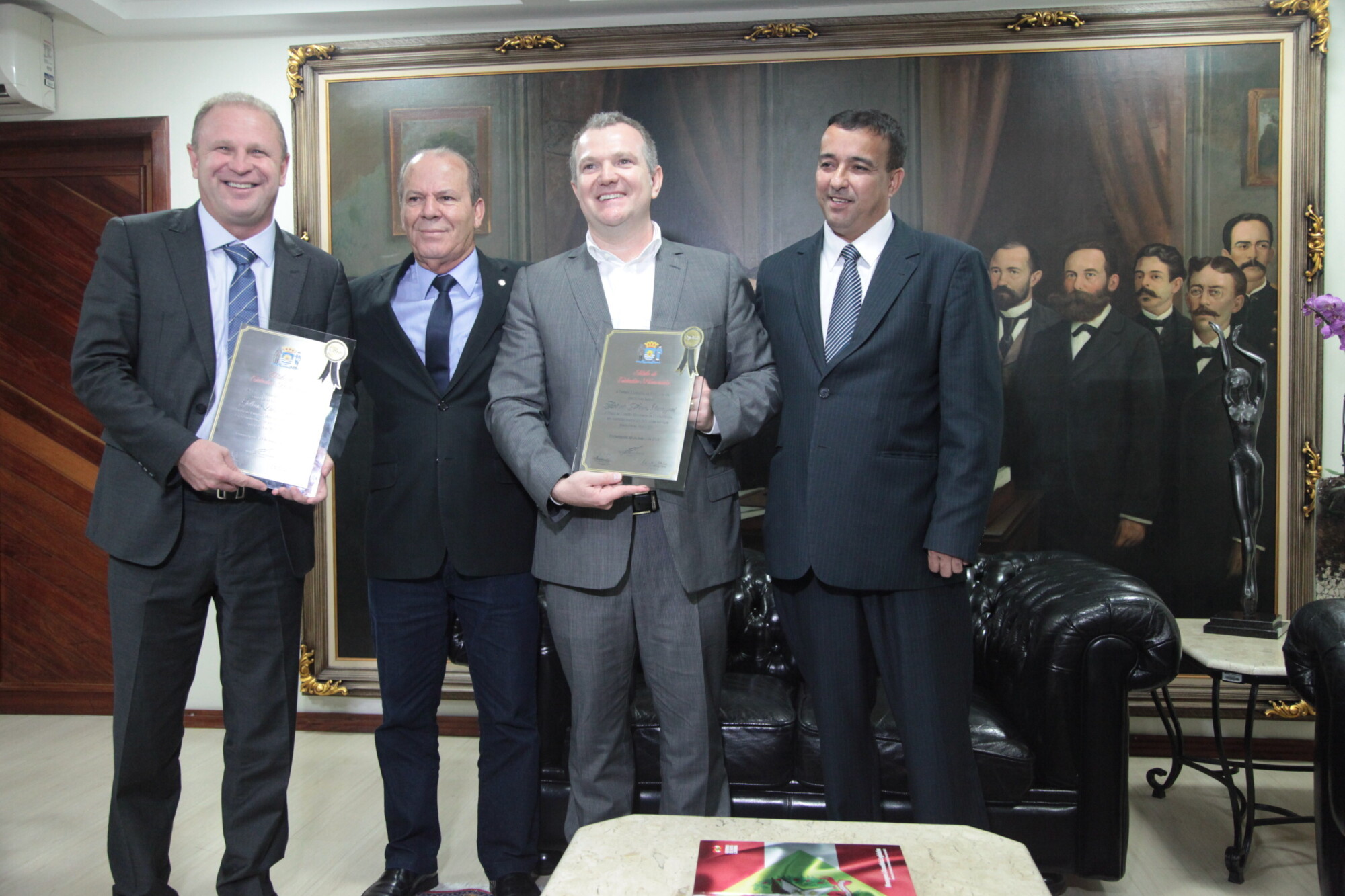 Merisio e Gavazzoni recebem título de Cidadão Honorário da Capital