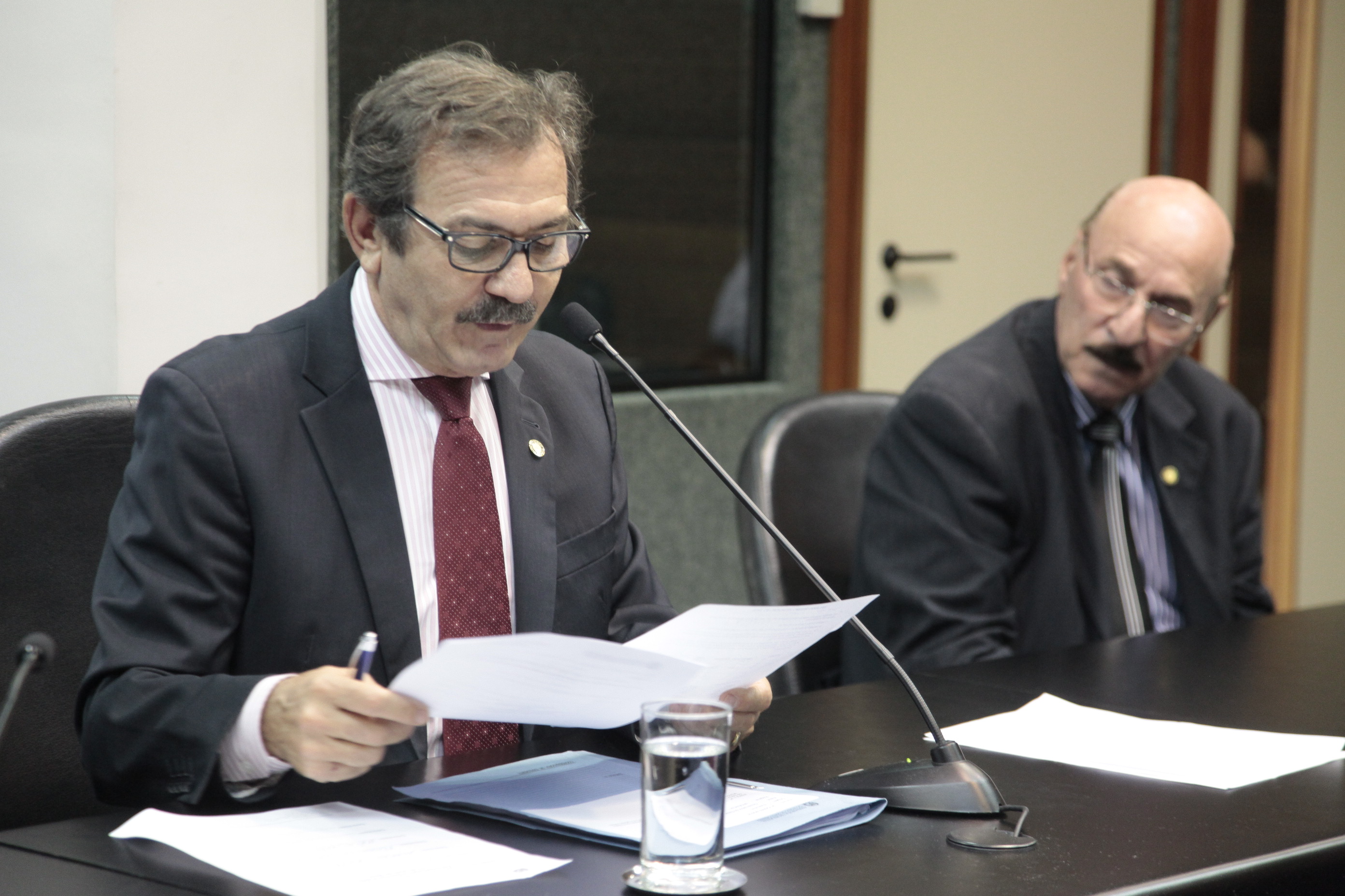 Deputado Serafim Venzon (PSDB). Reunião Extraordinária da Comissão de Trabalho.