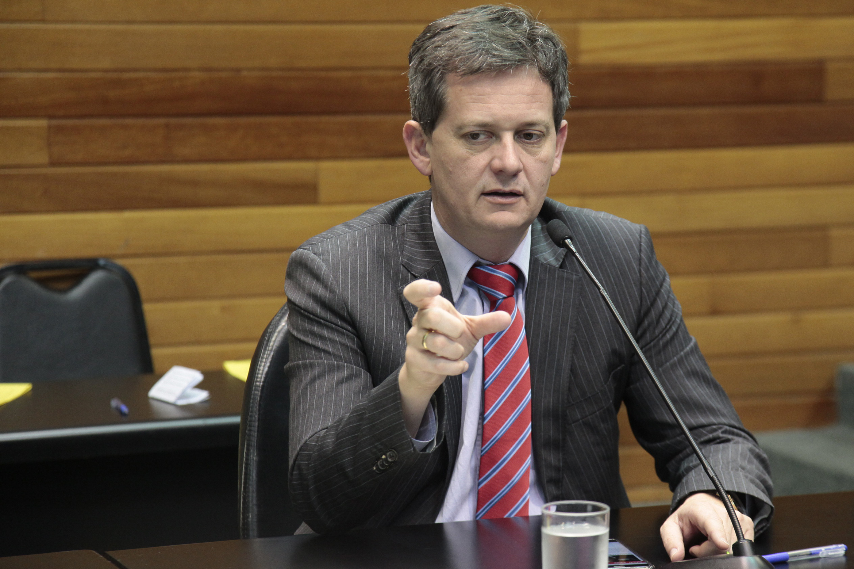 Comissão de Proteção Civil.
