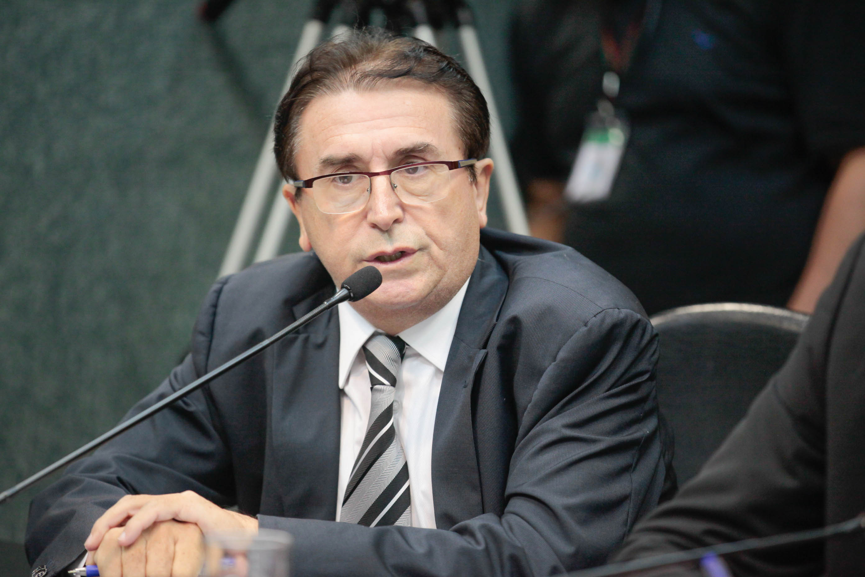 Deputado Antônio Aguiar (PMDB). Comissão de Finanças e Tributação