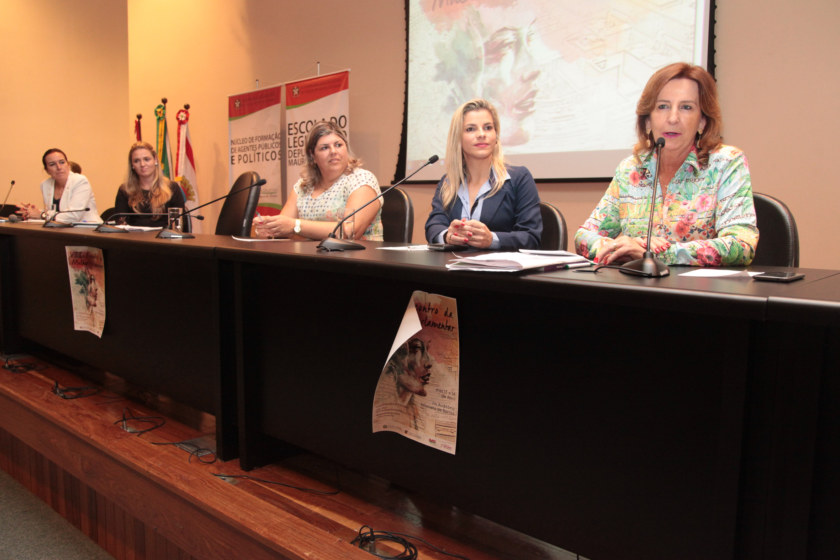 VII Encontro da Mulher Parlamentar Catarinense.