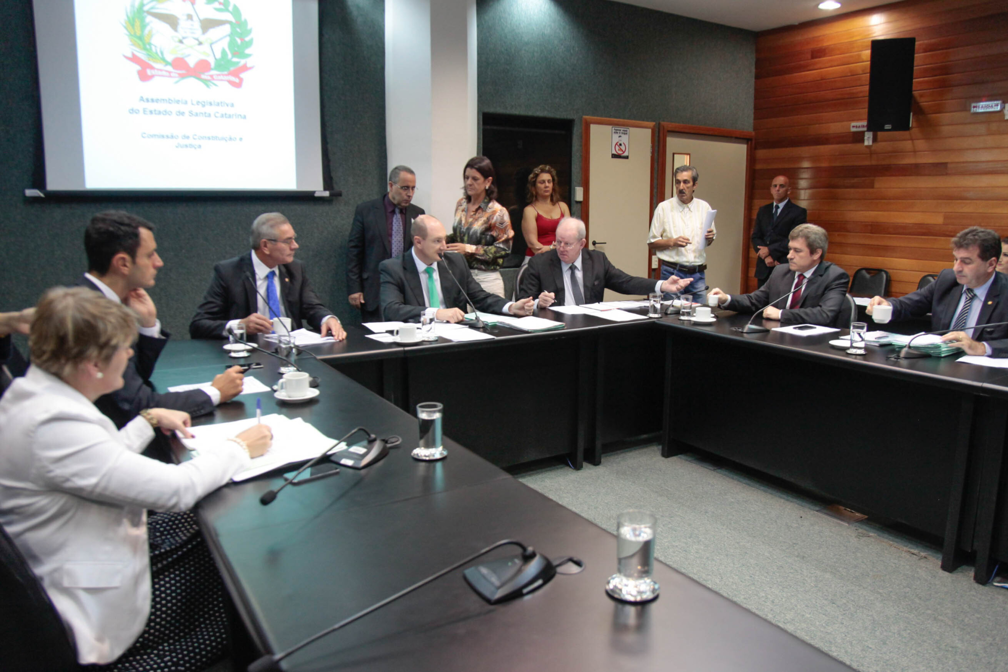 CCJ aprova instalação de GPS em caminhões limpa fossa
