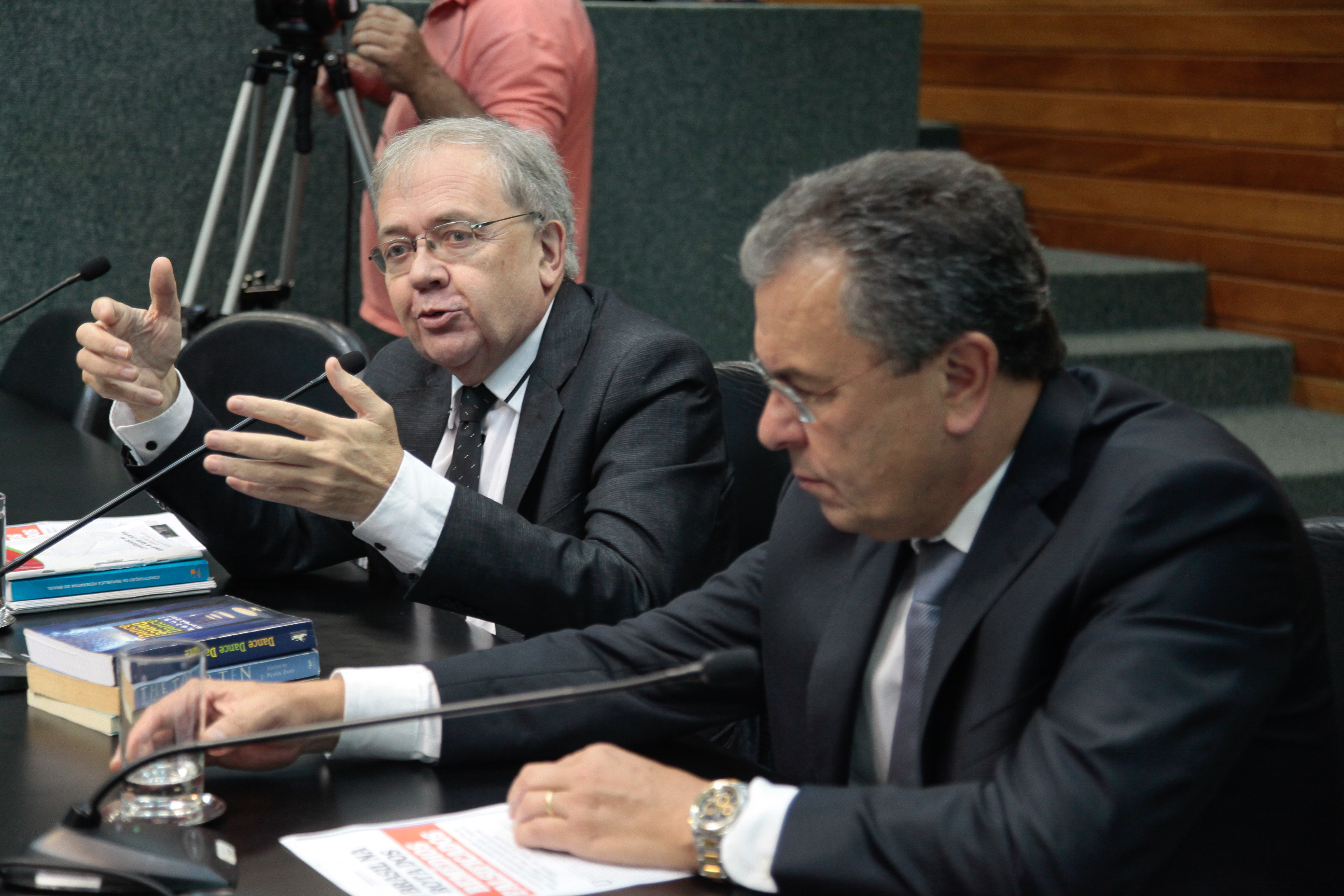 Instalação de CPI dos Remédios
